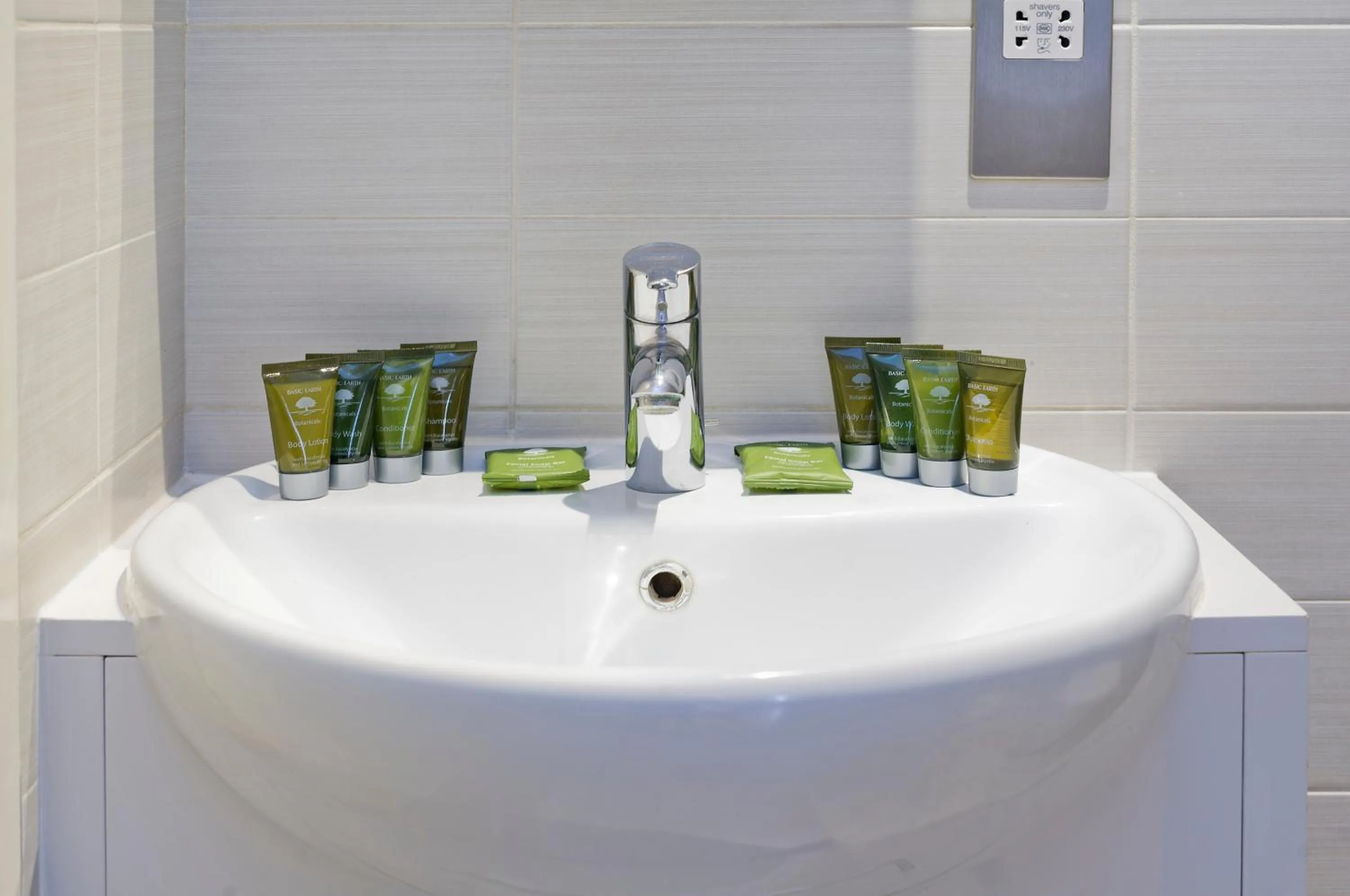 Bathroom in Crane Court by City2Stay