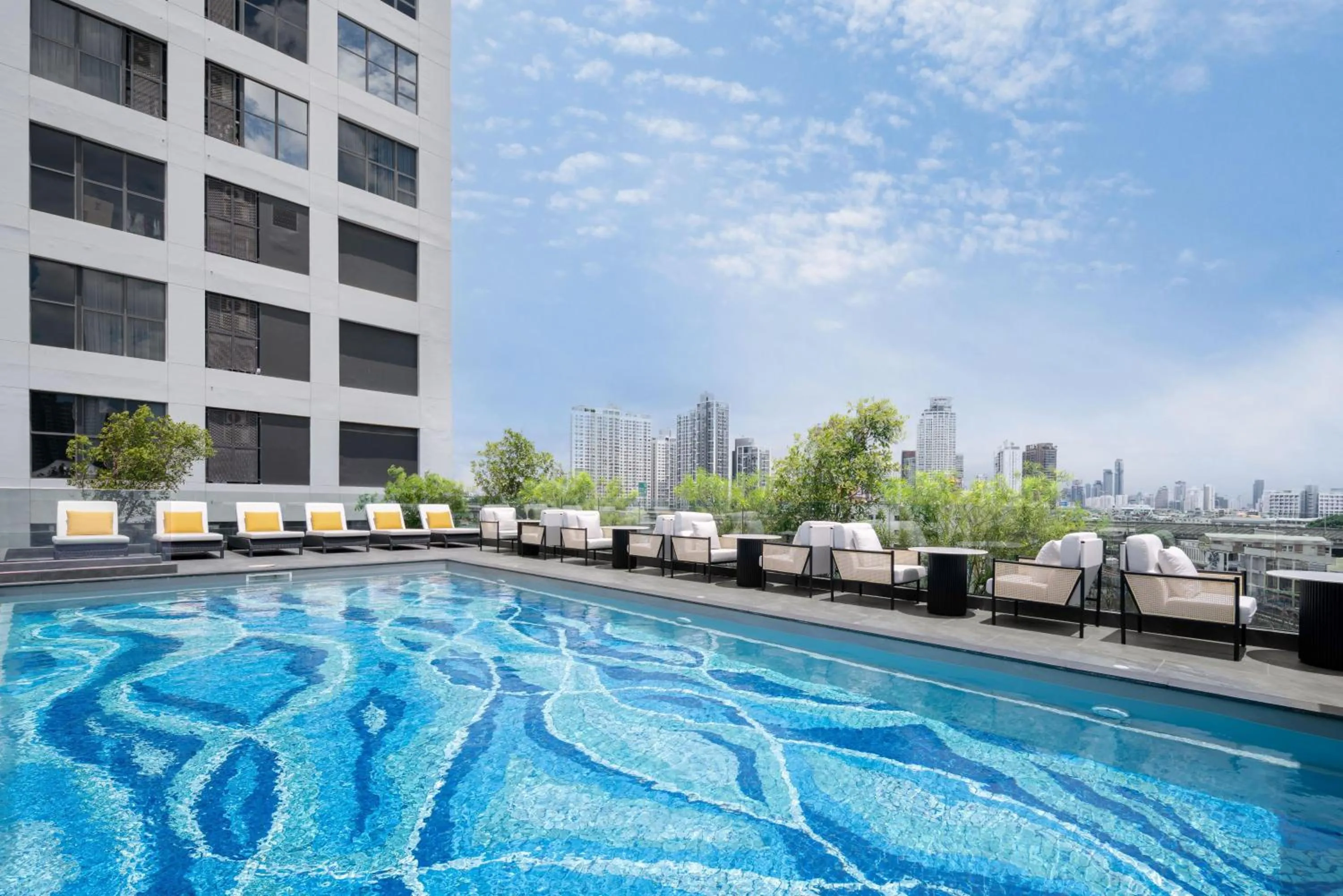 Pool view in Ramada Plaza by Wyndham Bangkok Sukhumvit 48