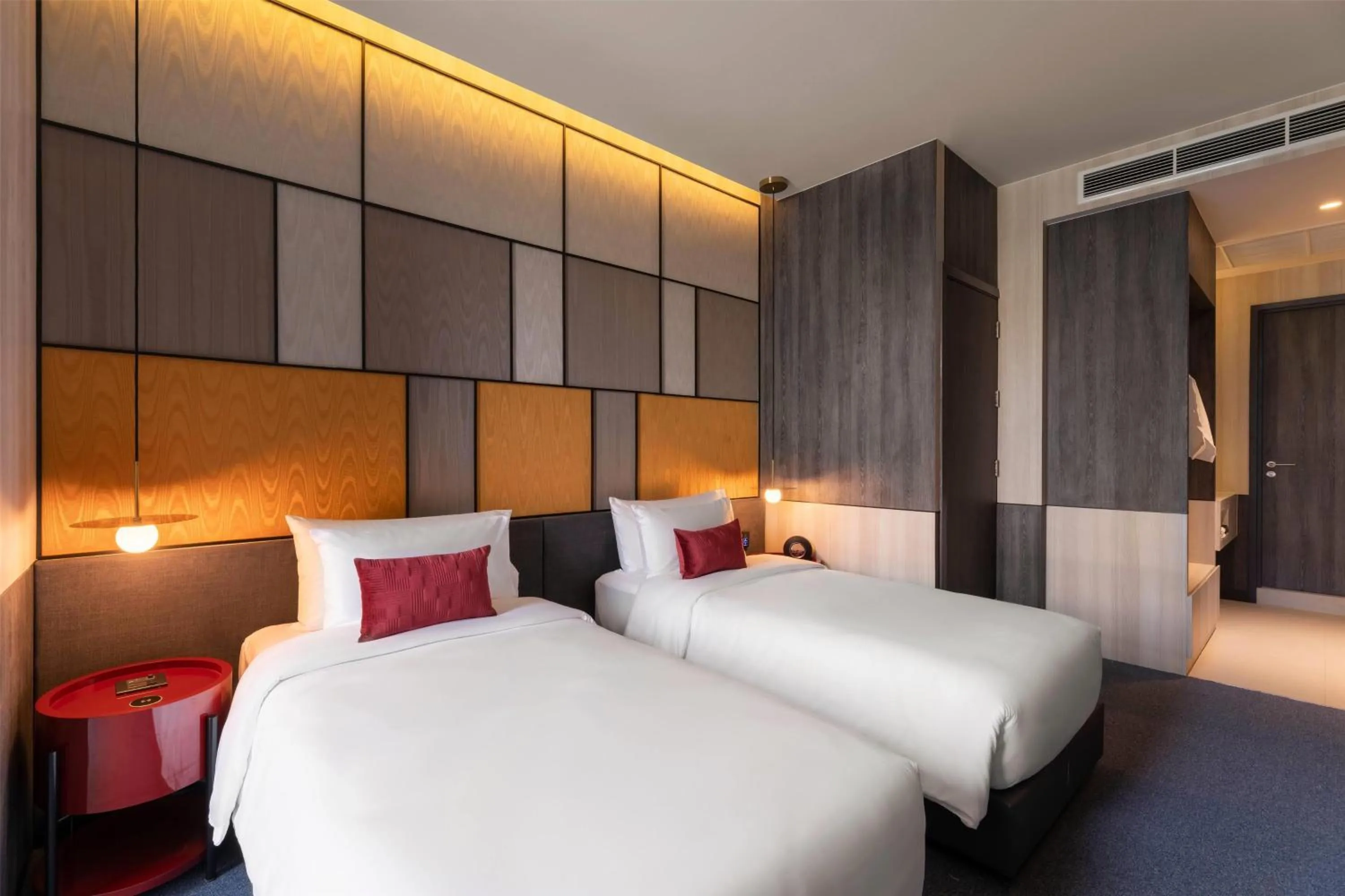 Photo of the whole room, Bed in Ramada Plaza by Wyndham Bangkok Sukhumvit 48
