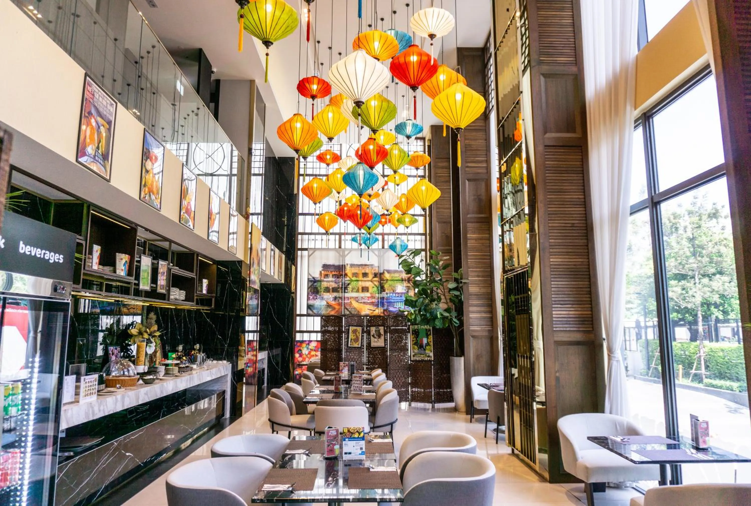 Restaurant/places to eat in Ramada Plaza by Wyndham Bangkok Sukhumvit 48