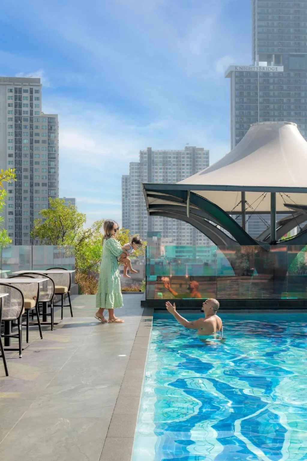 Pool view in Ramada Plaza by Wyndham Bangkok Sukhumvit 48