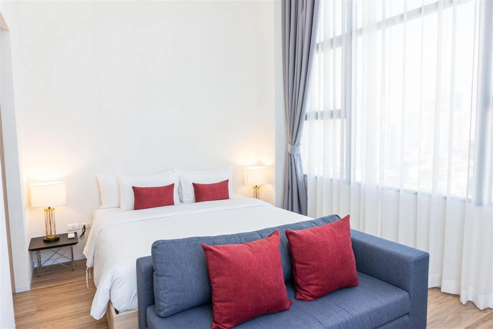 Bed in Ramada Plaza by Wyndham Bangkok Sukhumvit 48