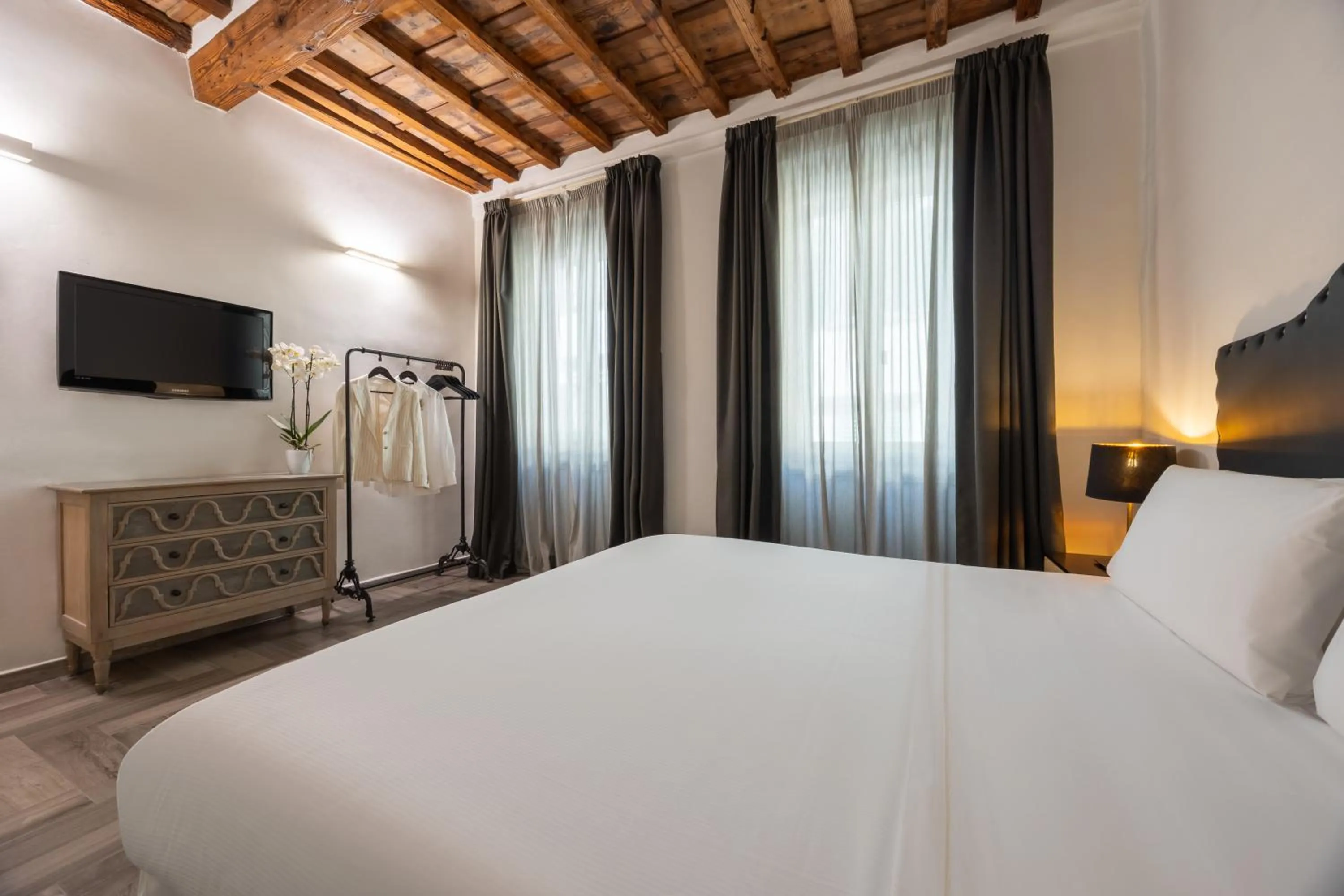 Bedroom, Bed in Globus Urban Hotel