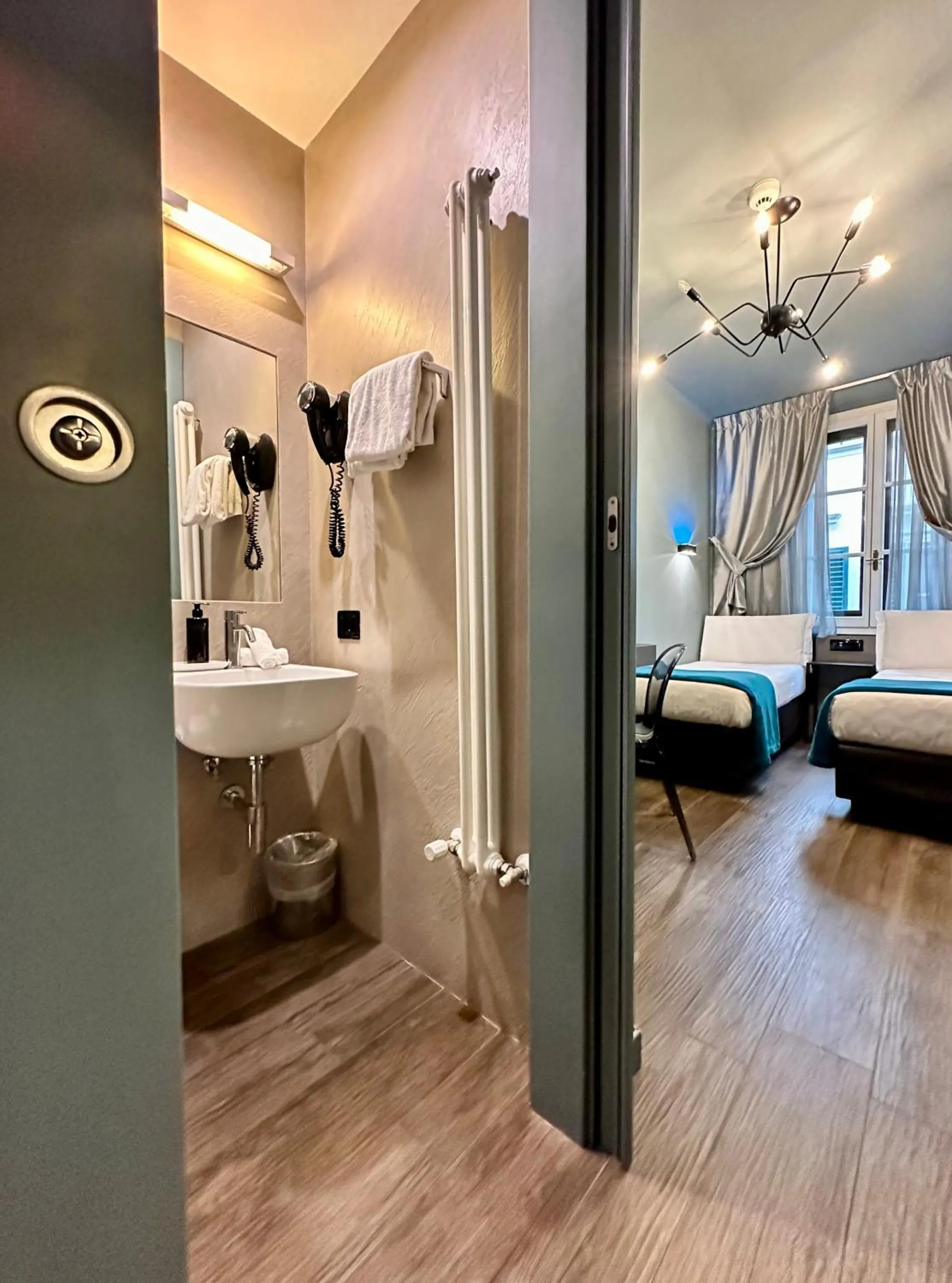 Economy Twin Room in Globus Urban Hotel