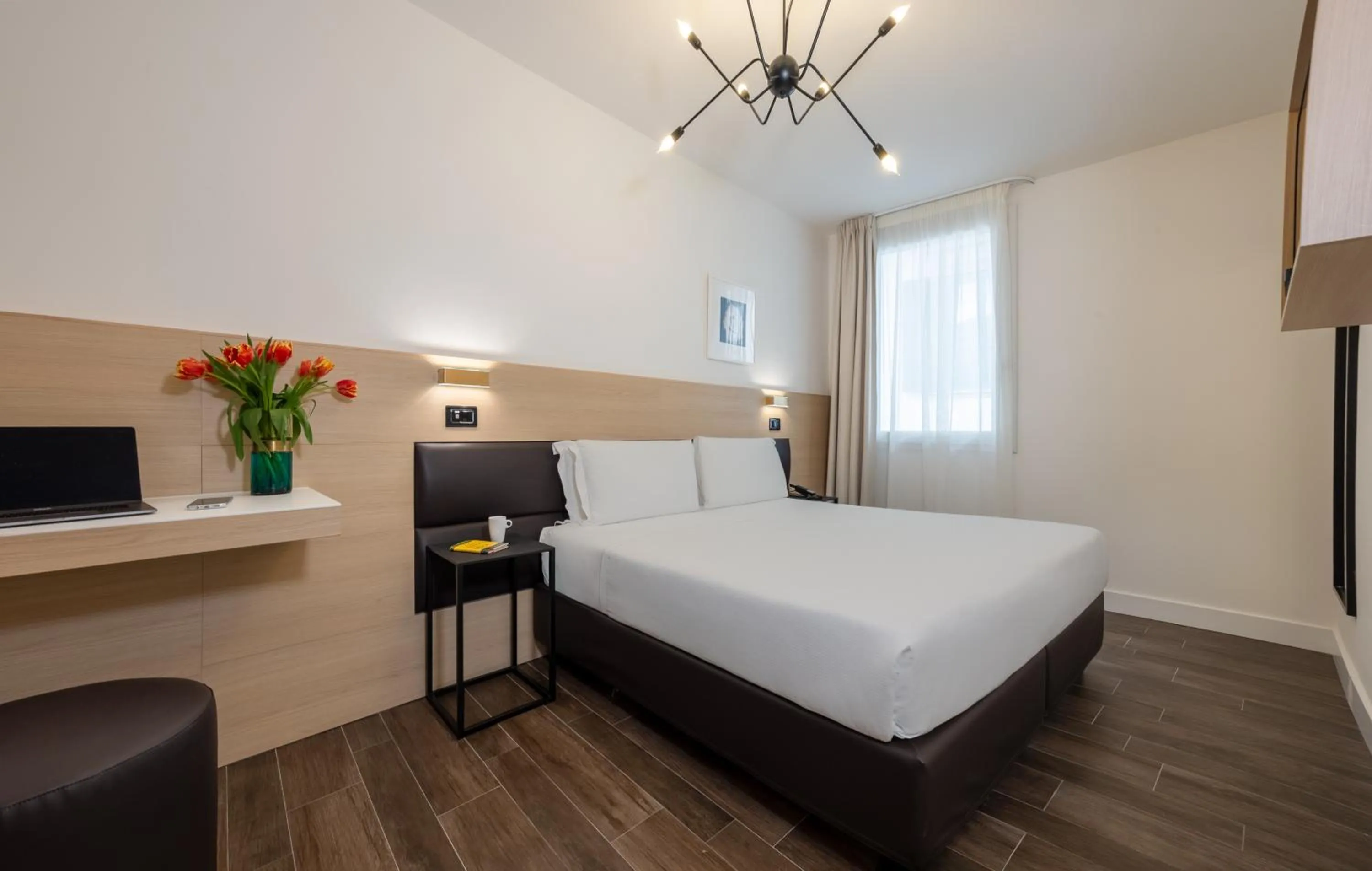 Bed in Globus Urban Hotel