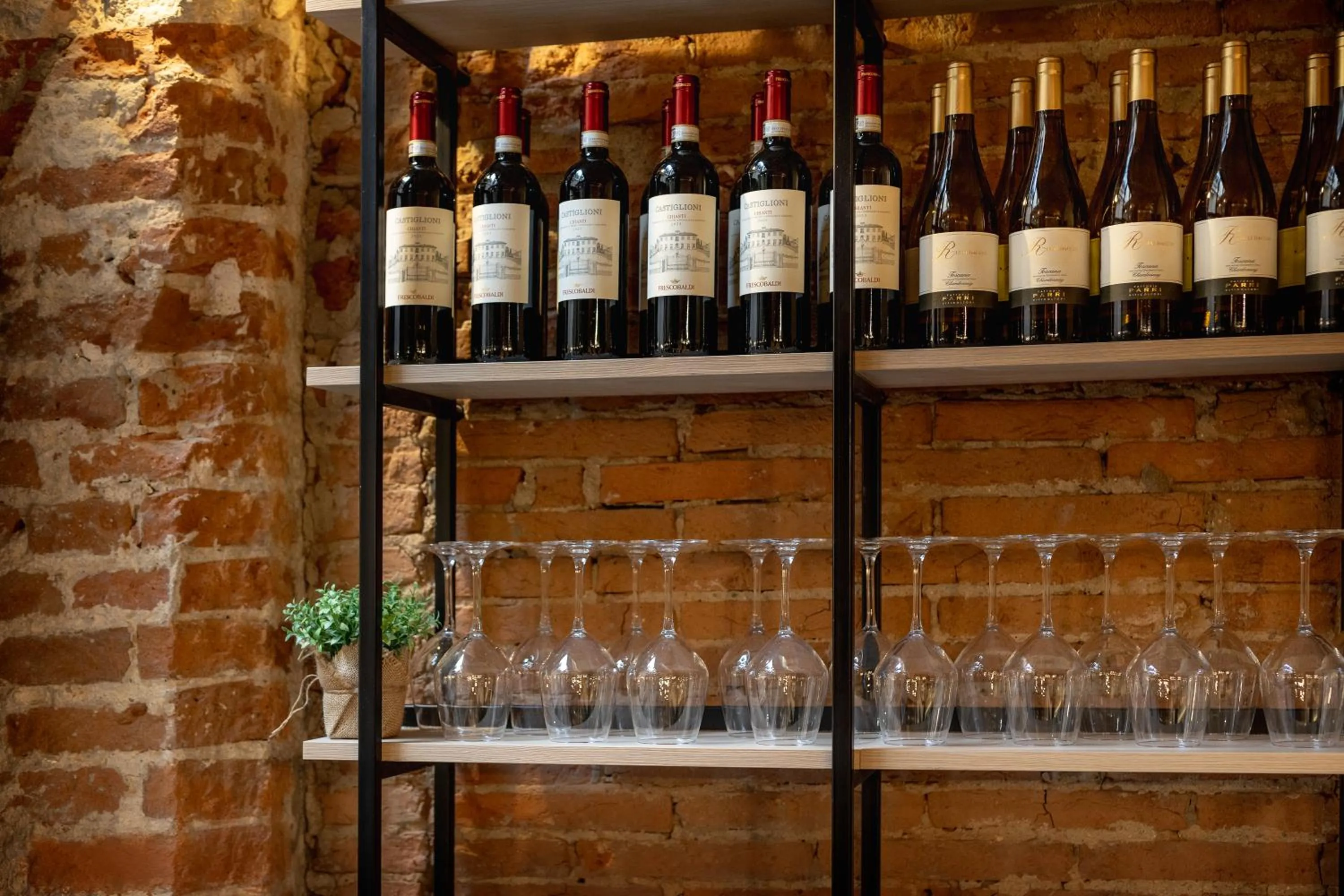 Decorative detail in Globus Urban Hotel