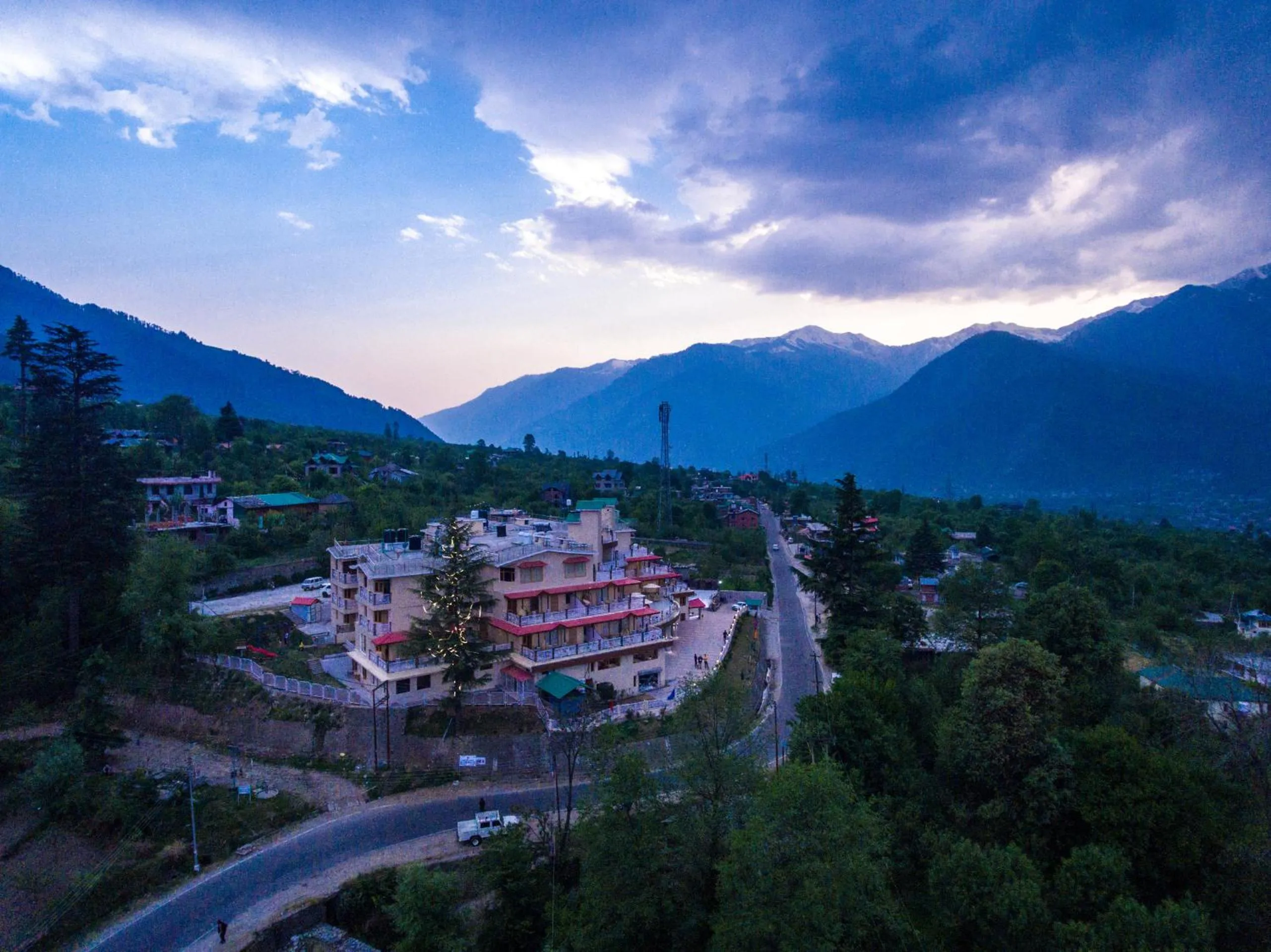 Property building in Anand Vardhan Resorts