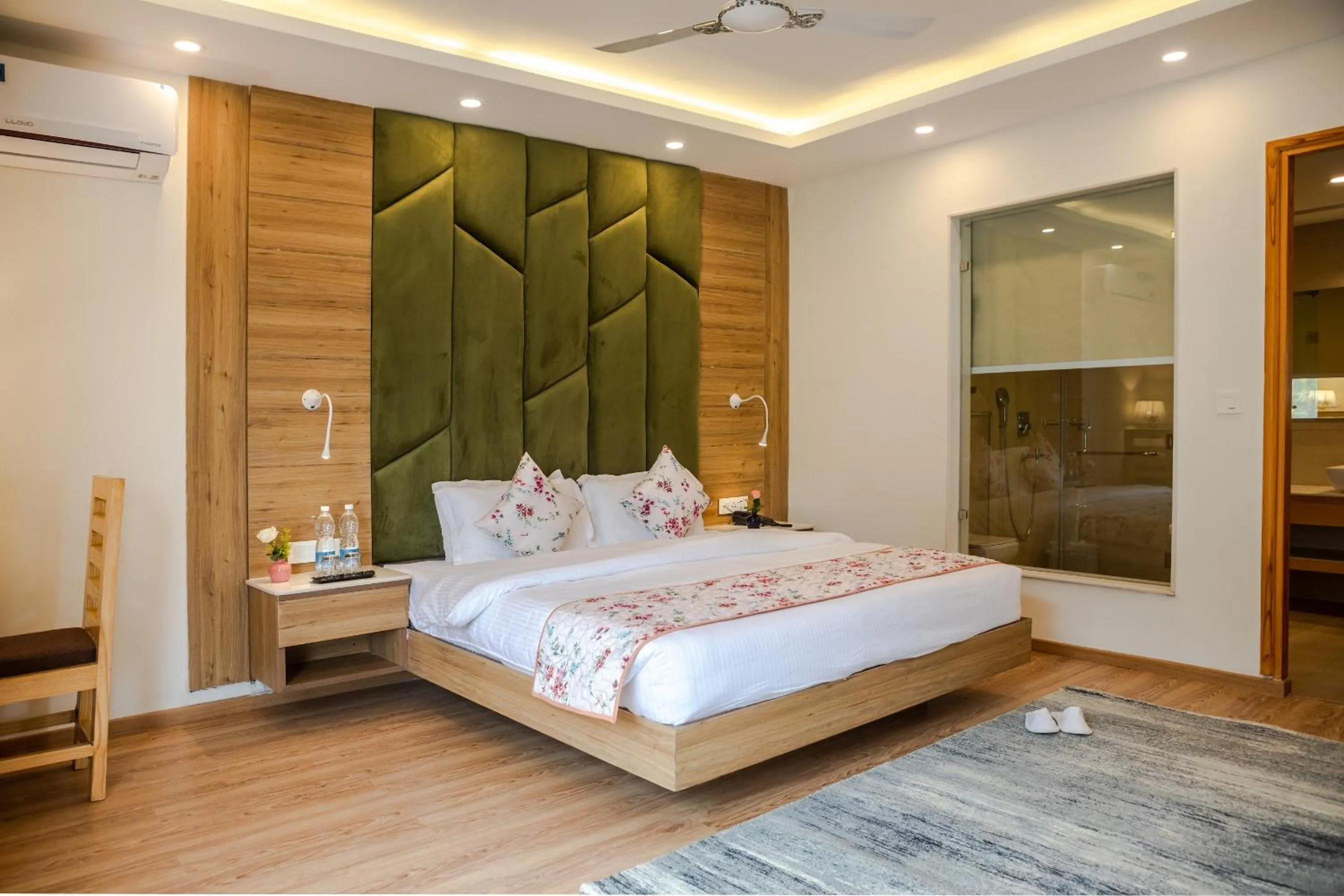 Bed in Anand Vardhan Resorts