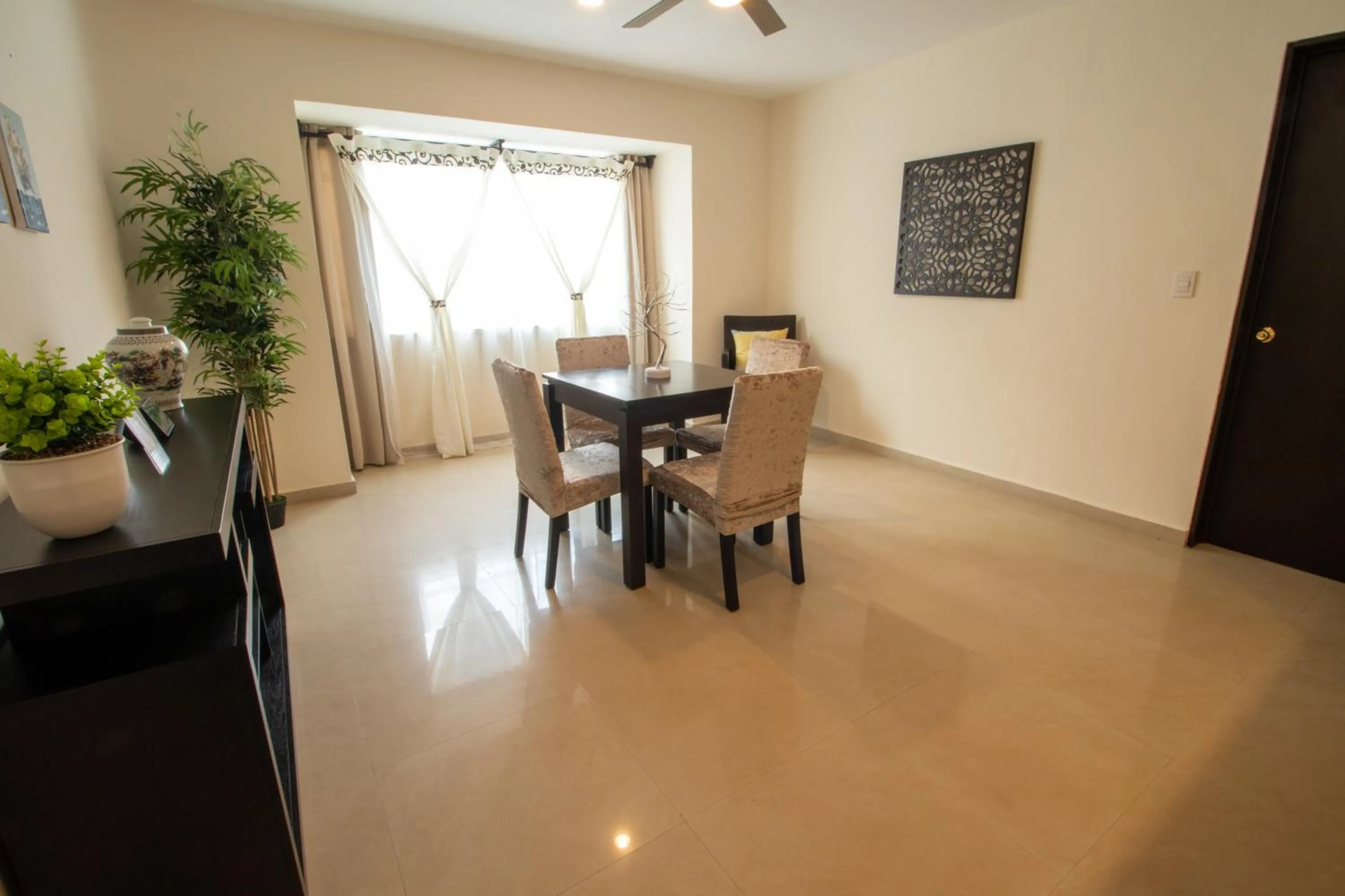 Dining area in Hotel Villas Segovia Playa del Carmen