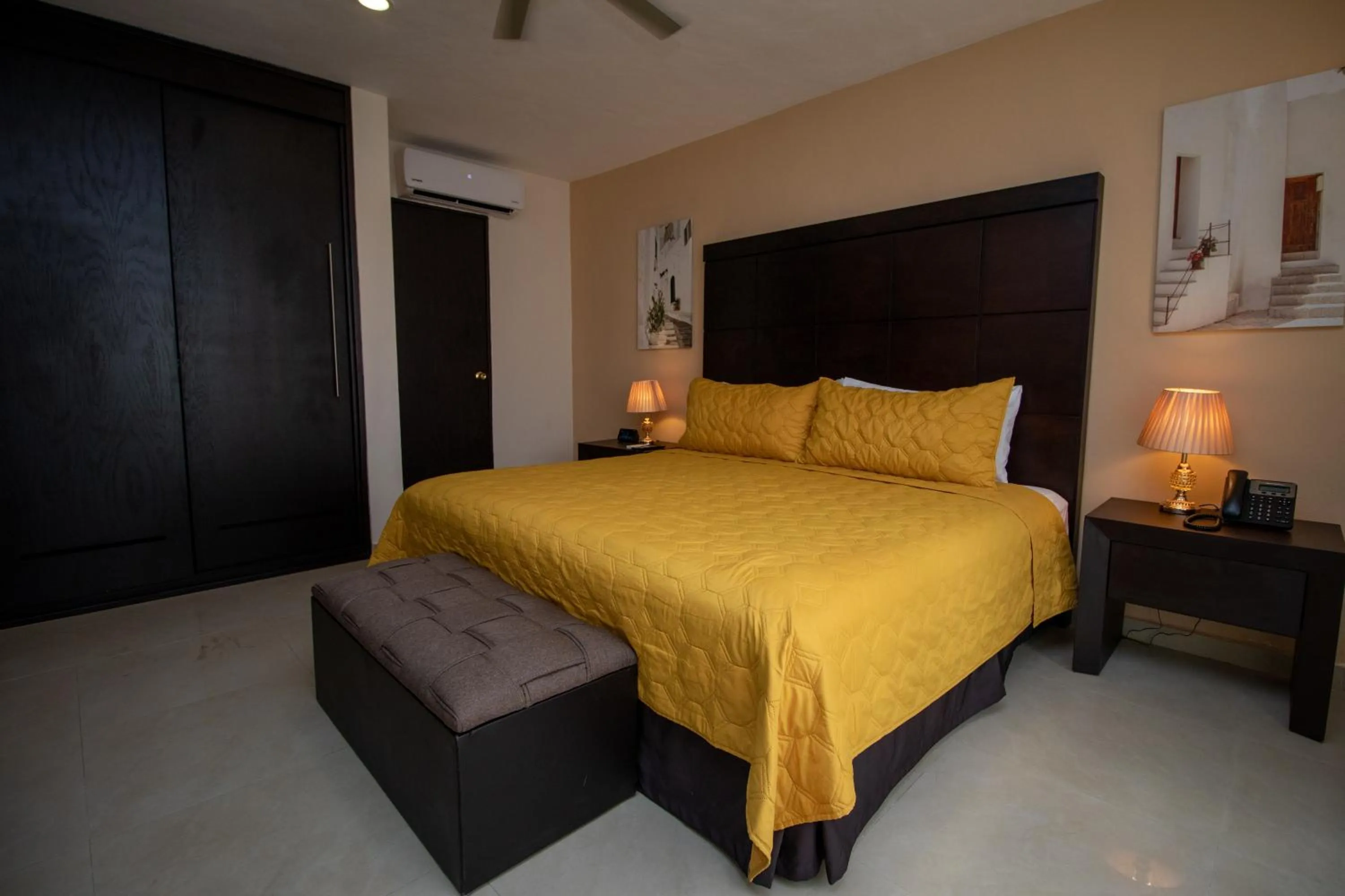 Photo of the whole room, Bed in Hotel Villas Segovia Playa del Carmen