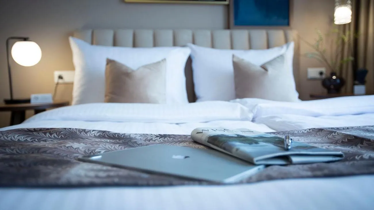 Bed in Delphi Hotel & Restaurant