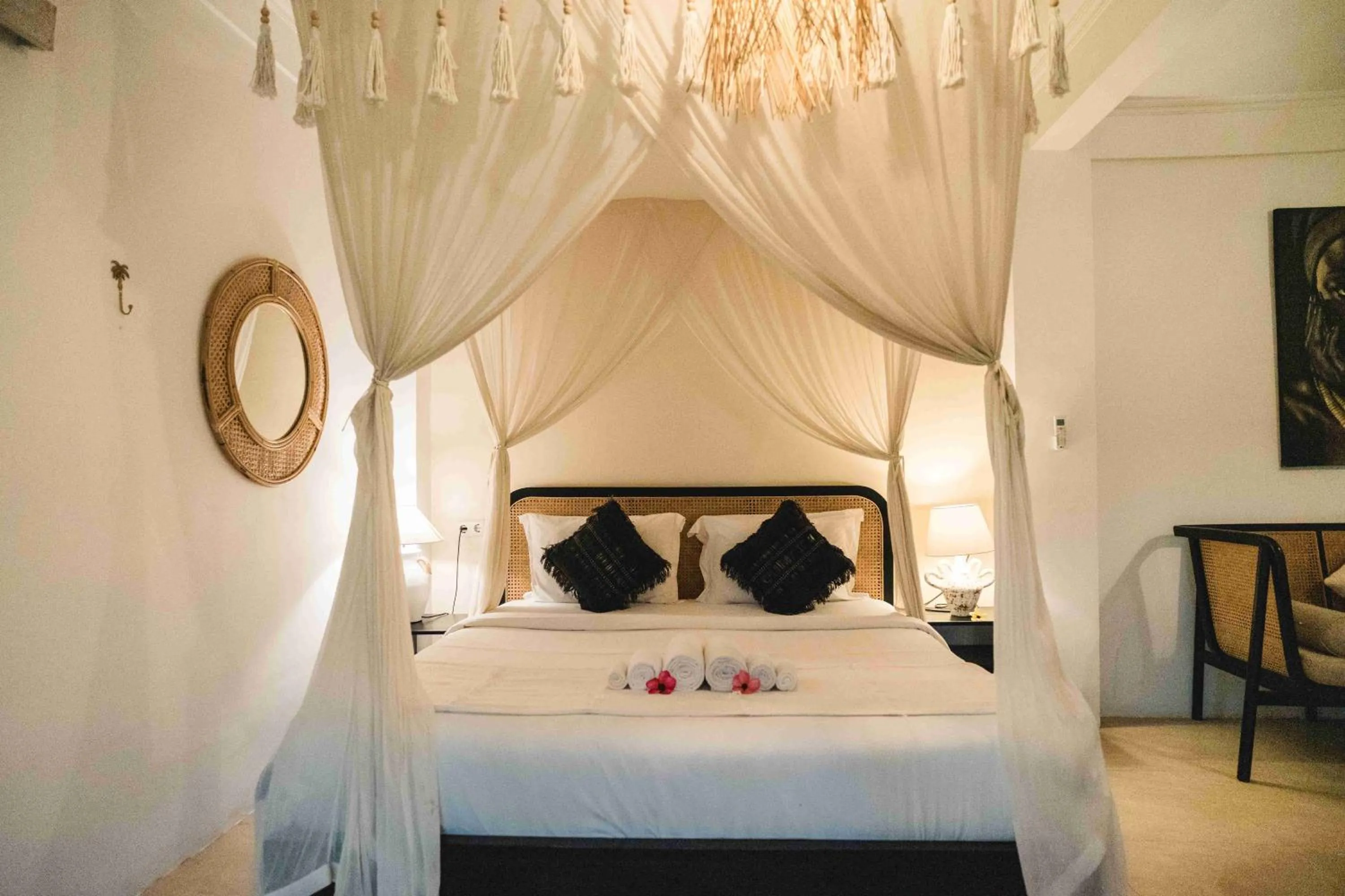 Bed in Hot Stone Club Ubud