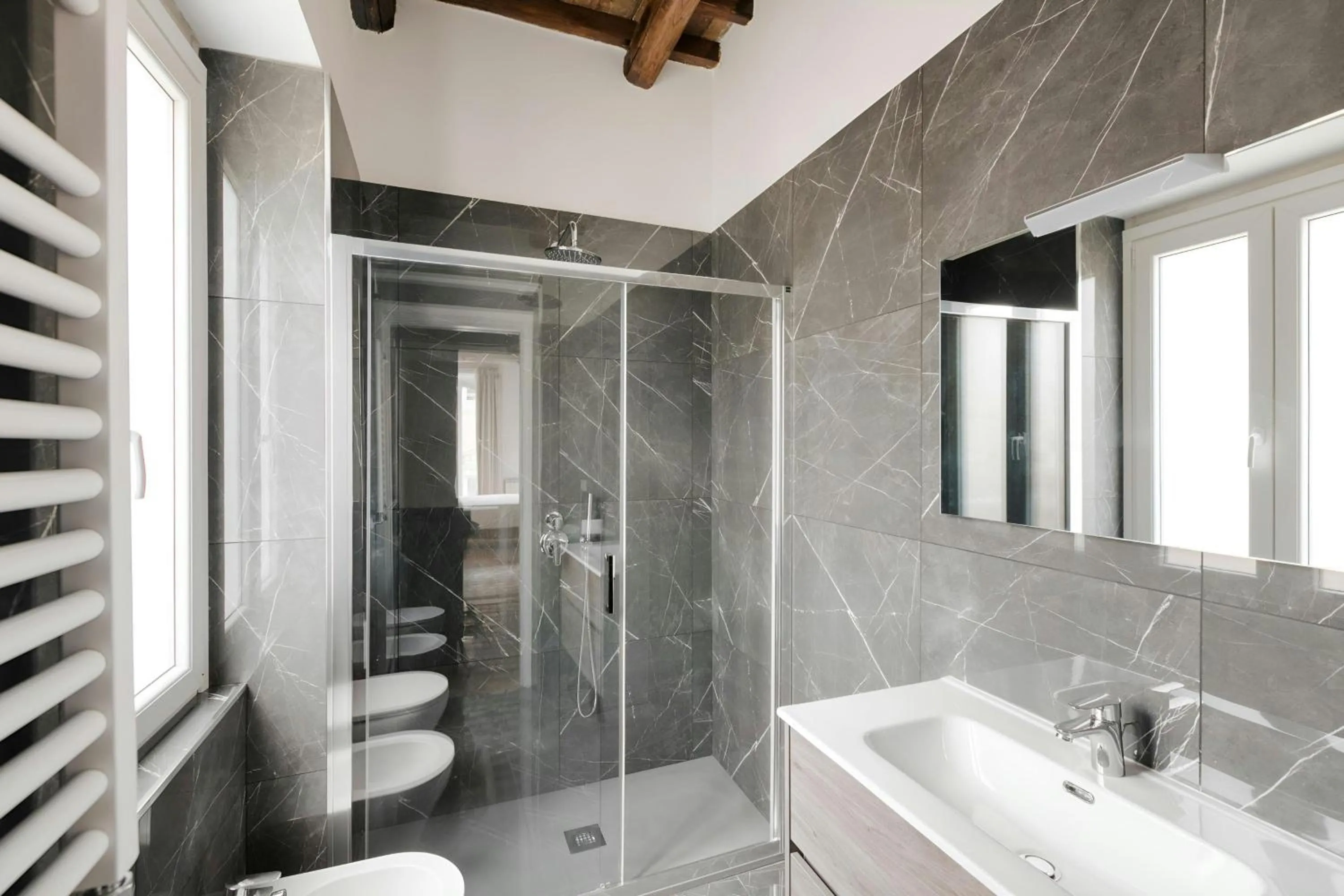 Bathroom in Sonder by Marriott Bonvoy Piazza Venezia Apartments