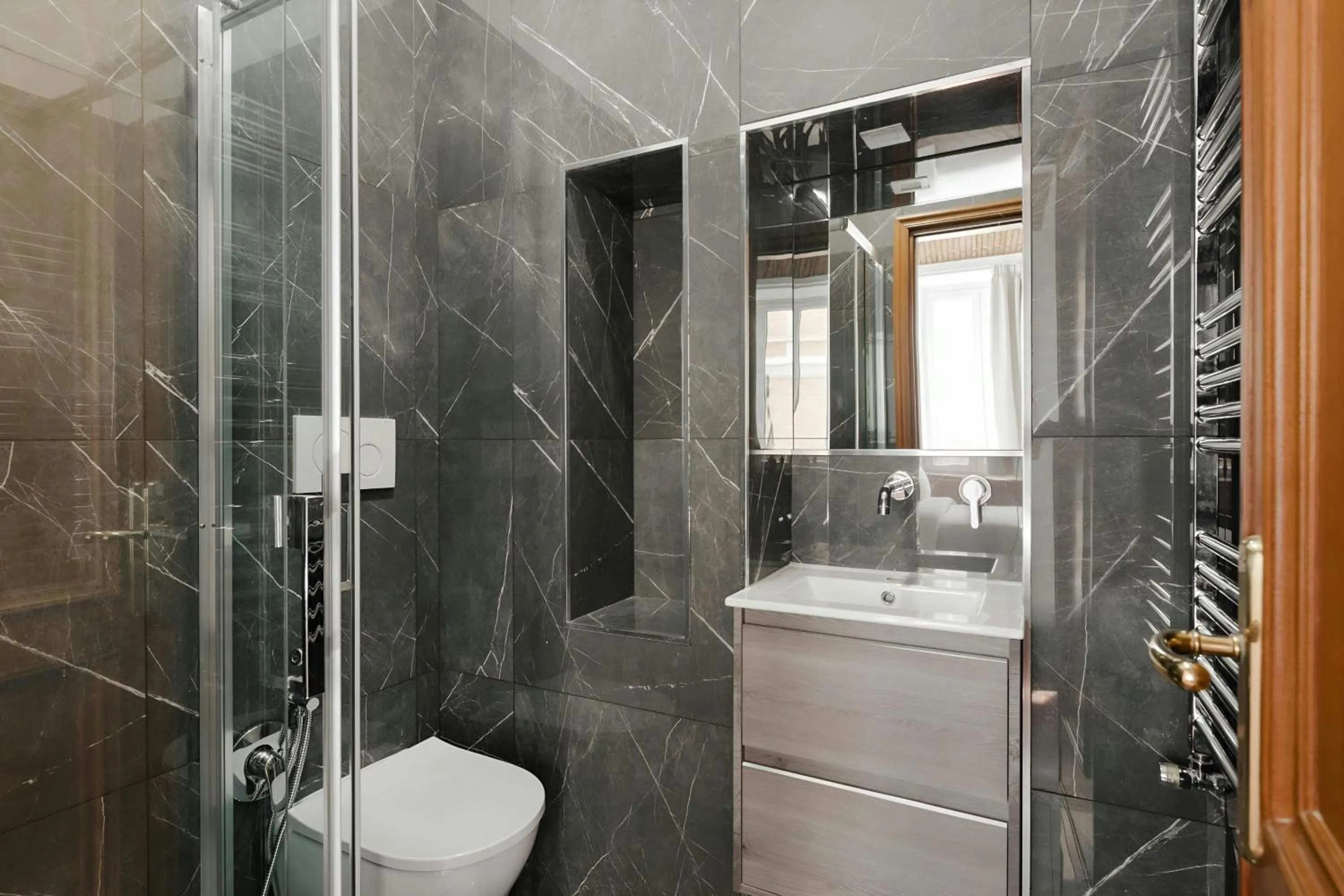Bathroom in Sonder by Marriott Bonvoy Piazza Venezia Apartments