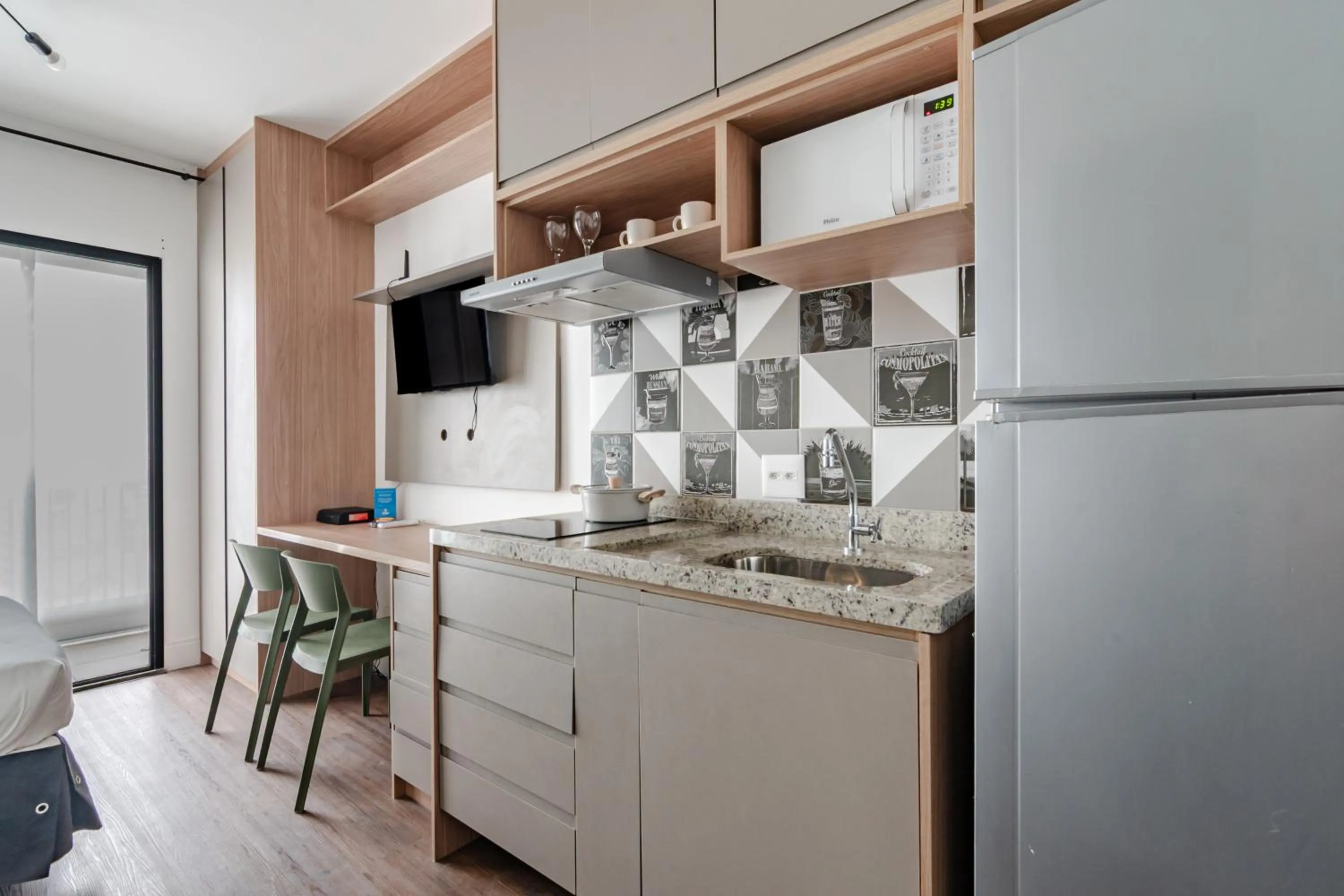 Kitchen or kitchenette in 360 Brooklin