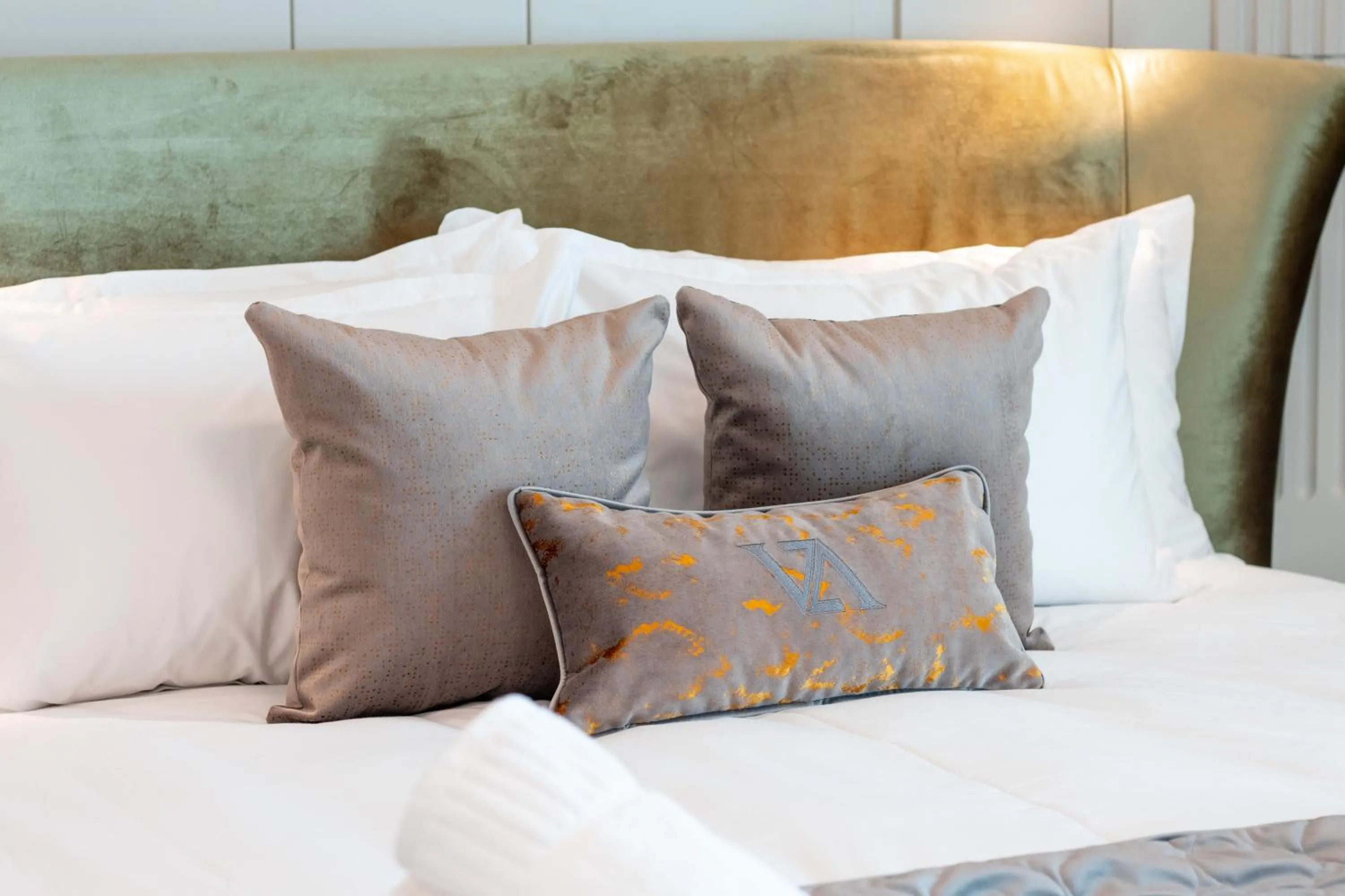 Bed in VIZUALIZA Residence Hotel