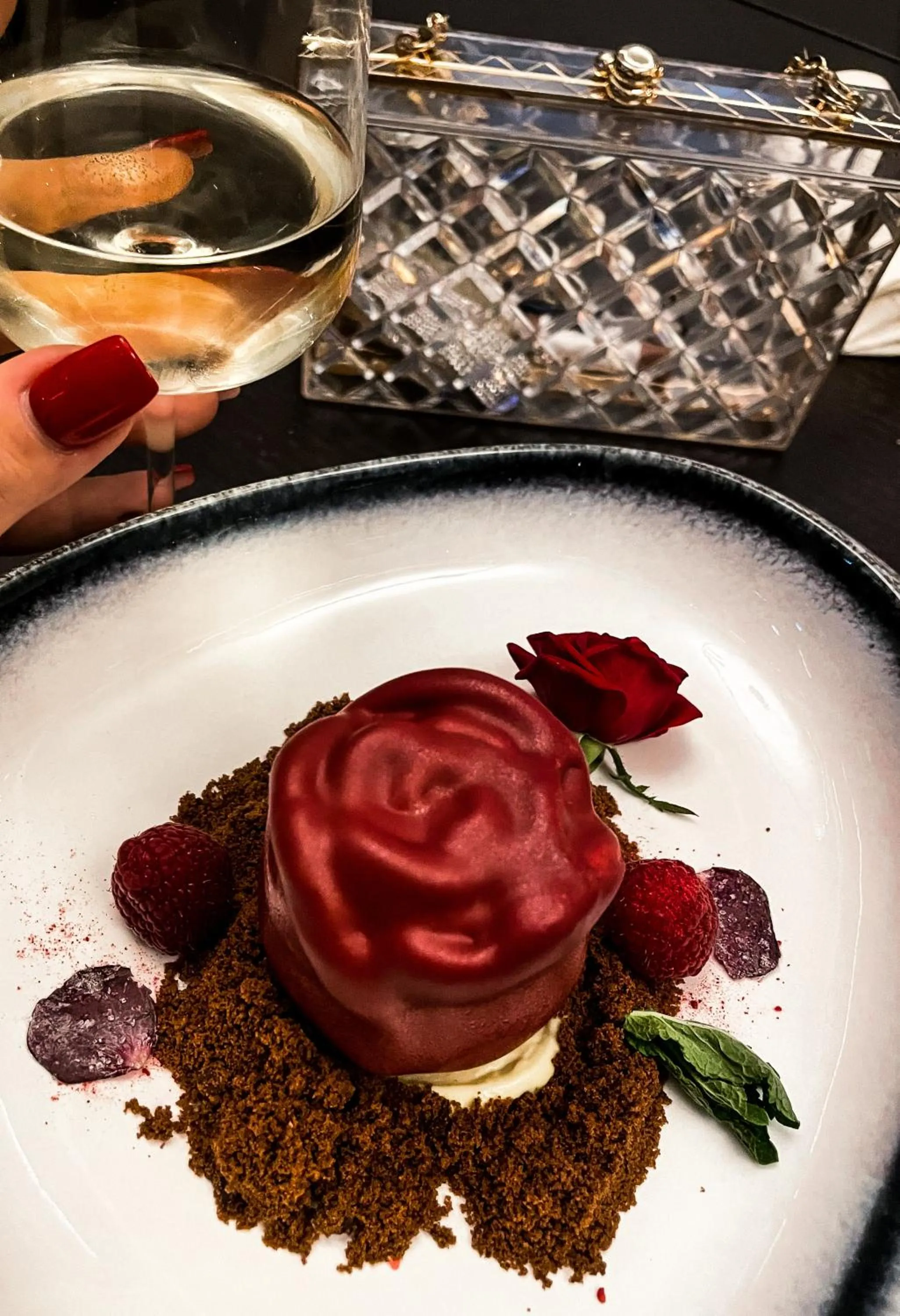 Food and drinks in VIZUALIZA Residence Hotel