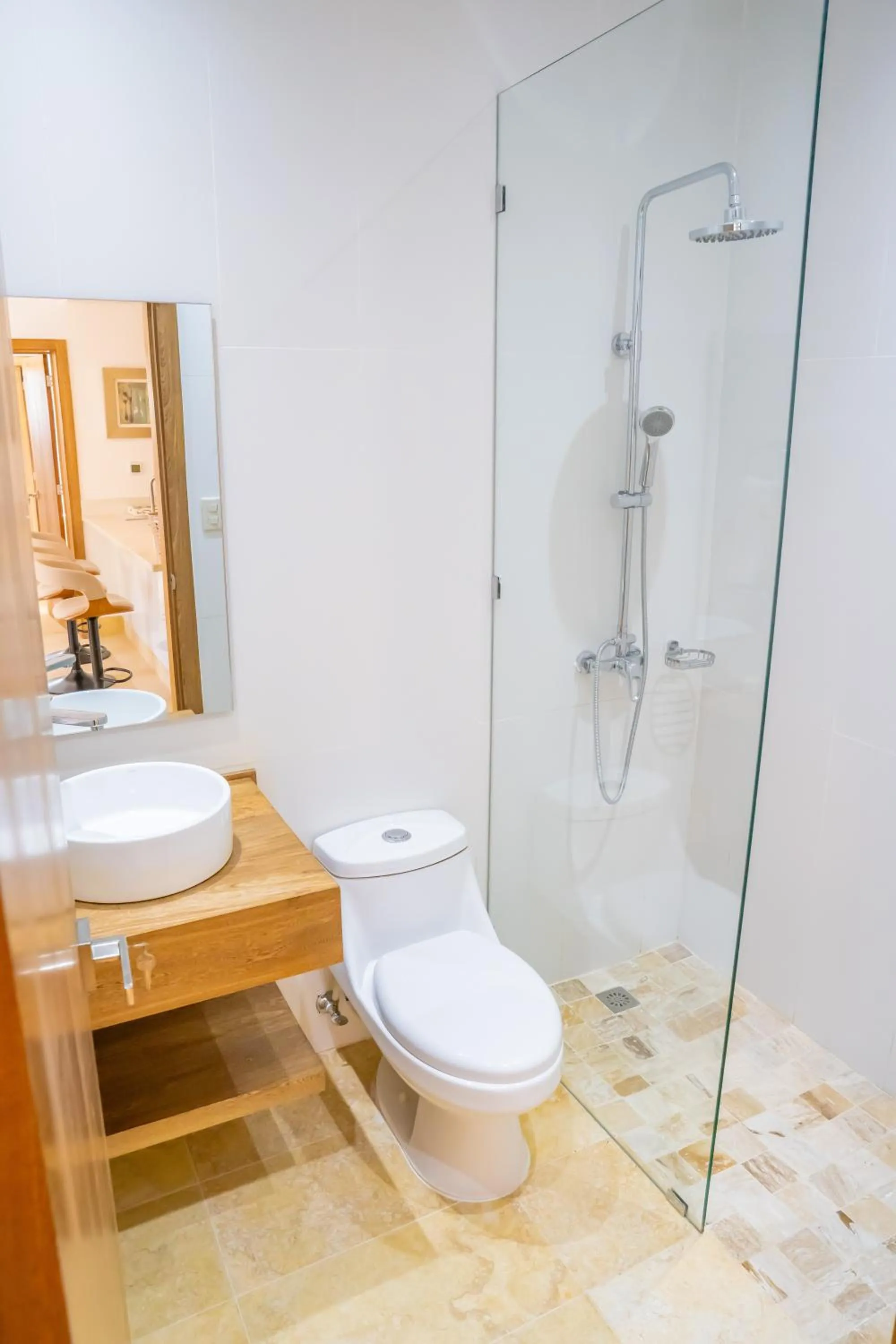 Shower in Xeliter Green One Playa Dorada