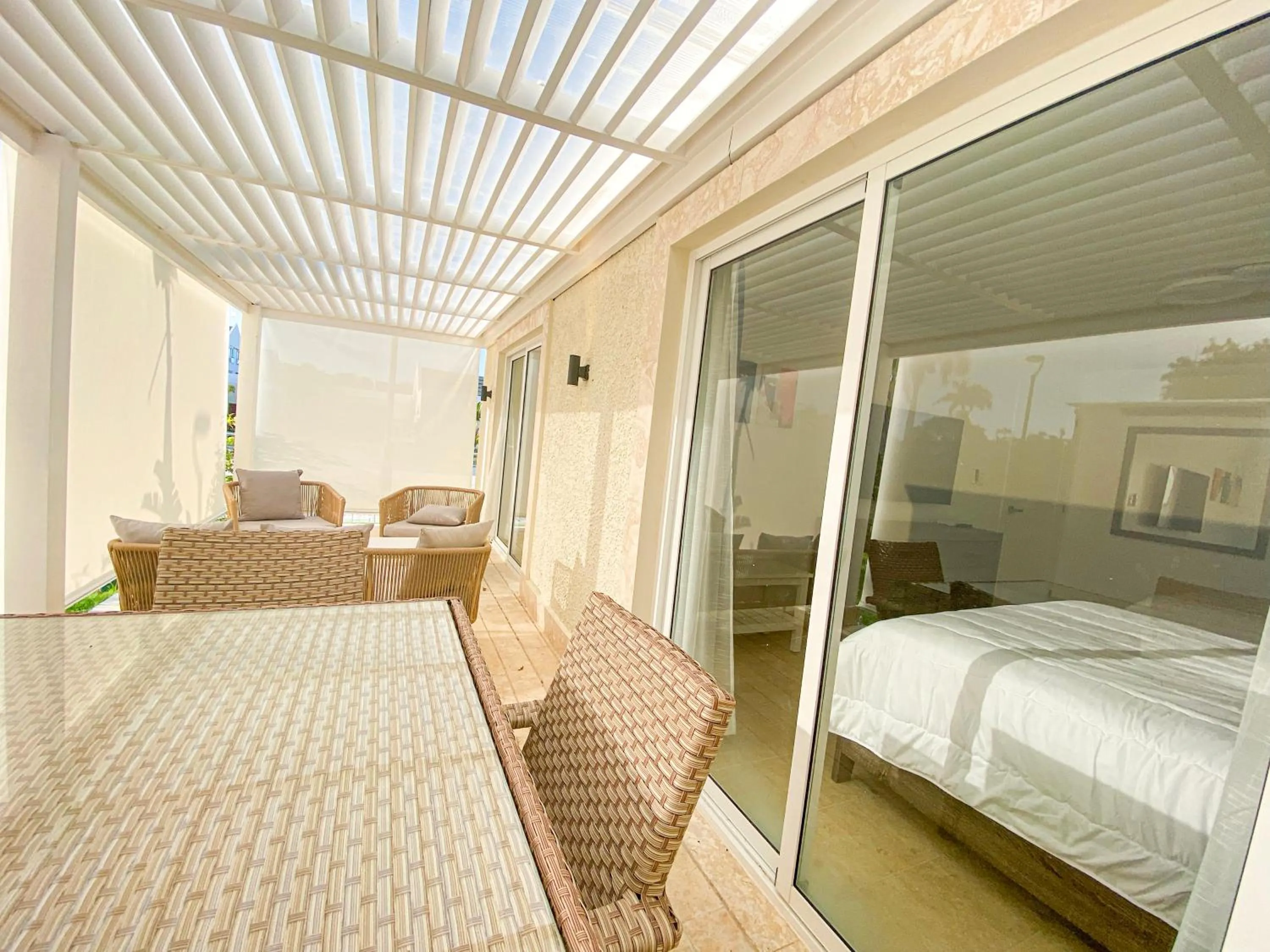 Patio, Bed in Xeliter Green One Playa Dorada