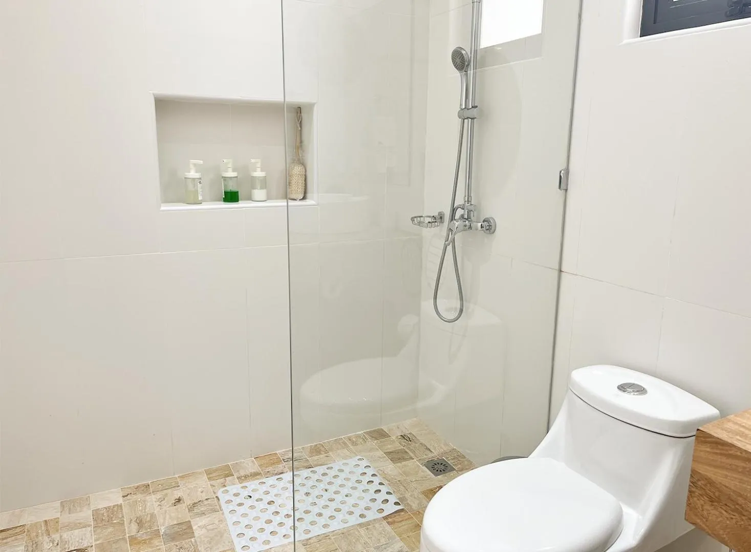 Shower in Xeliter Green One Playa Dorada