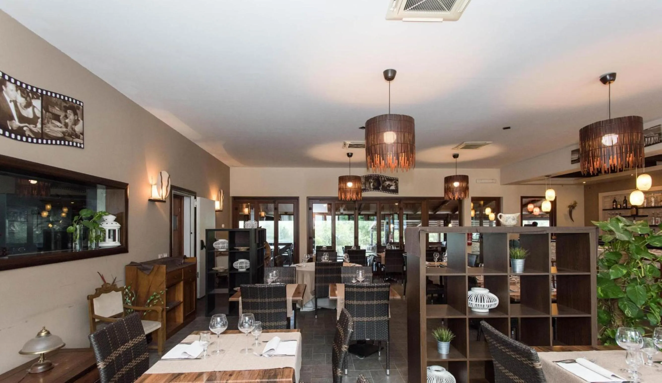 Restaurant/places to eat in Happy Village & Camping