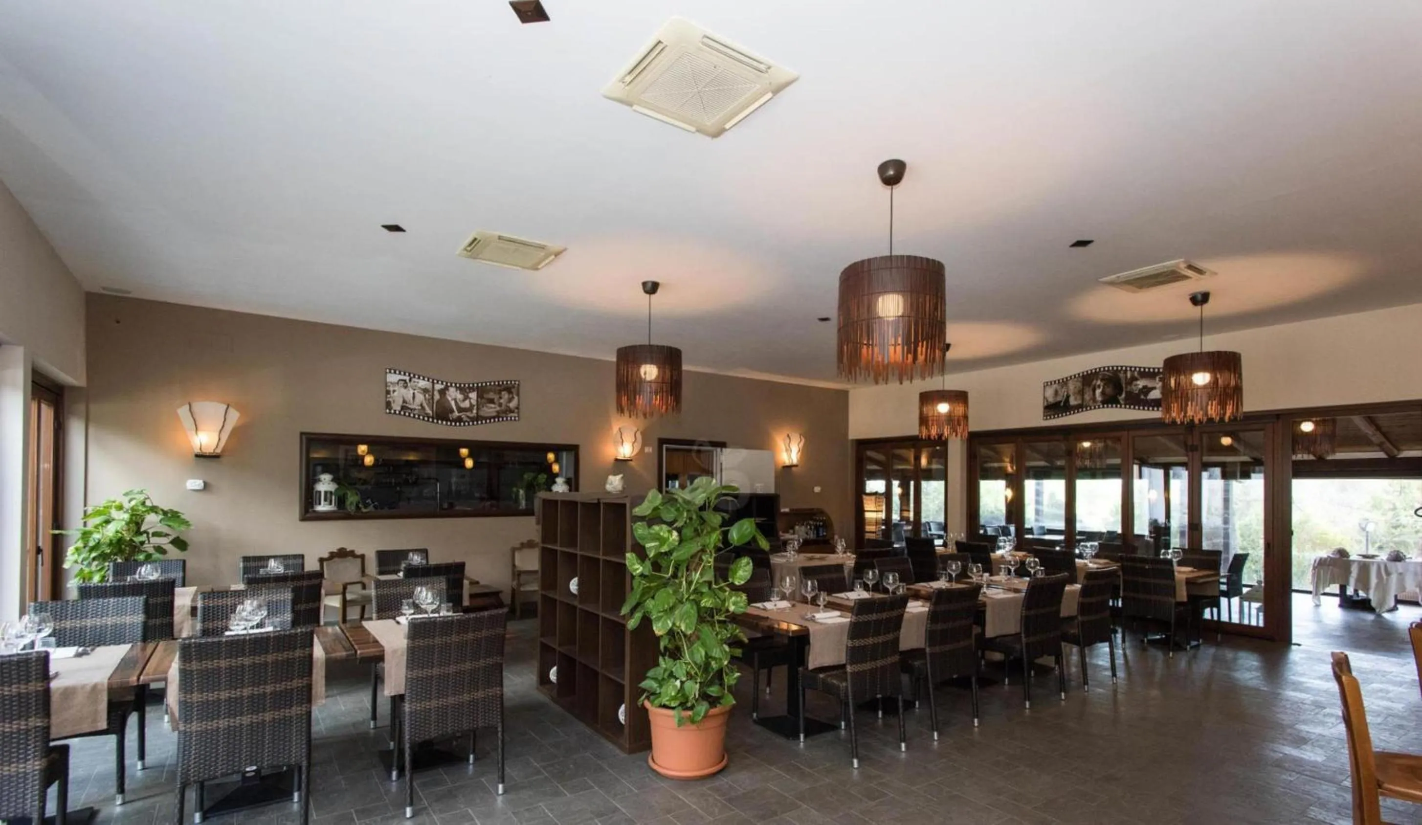 Restaurant/places to eat in Happy Village & Camping