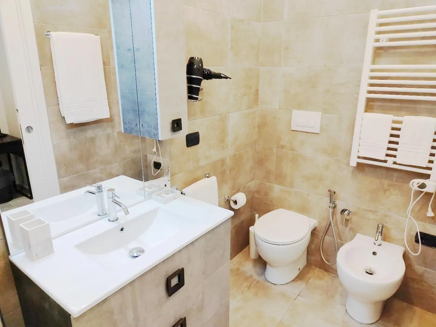 Shower in Hotel Vitruvio