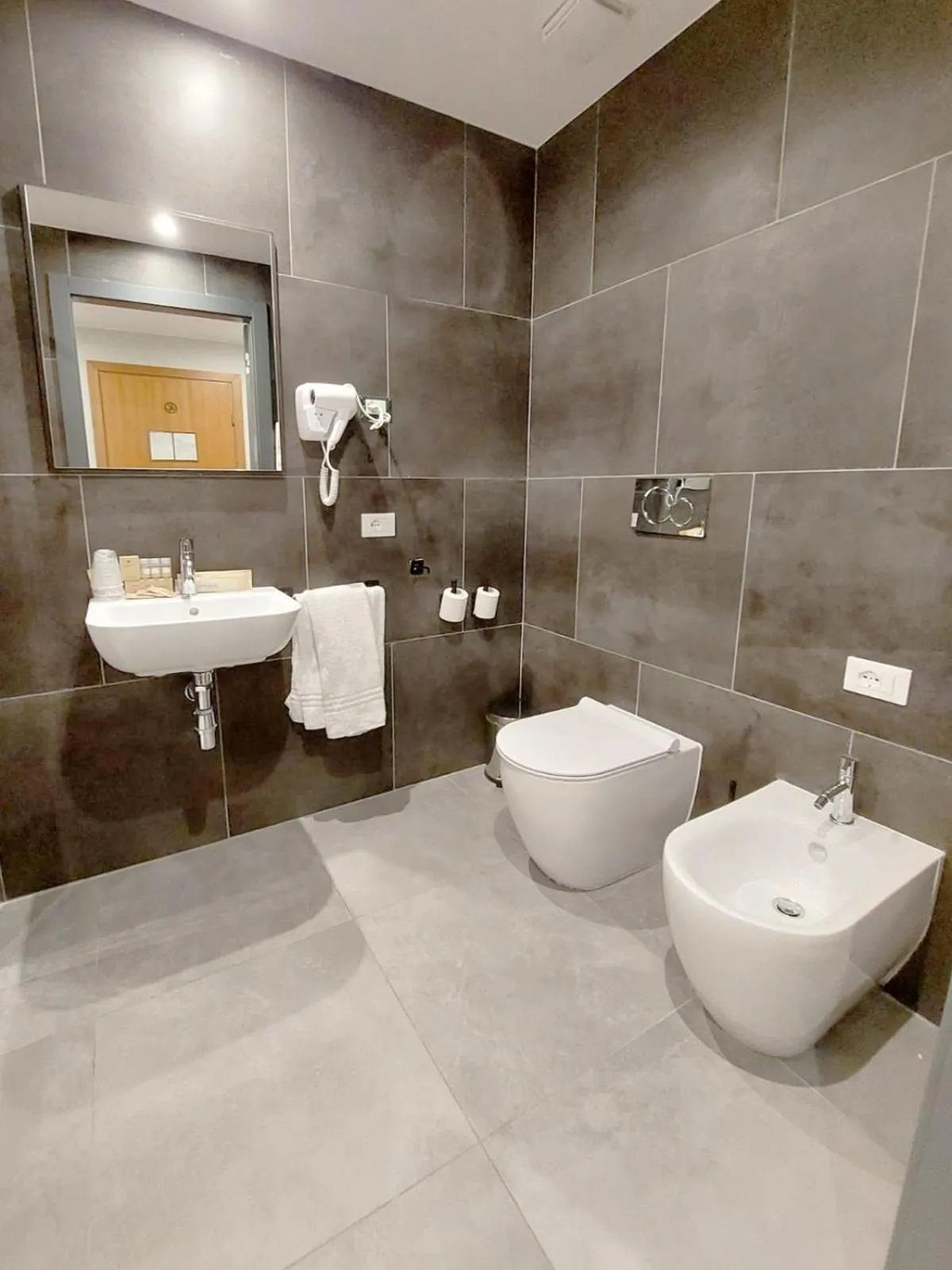 Toilet in Hotel Vitruvio