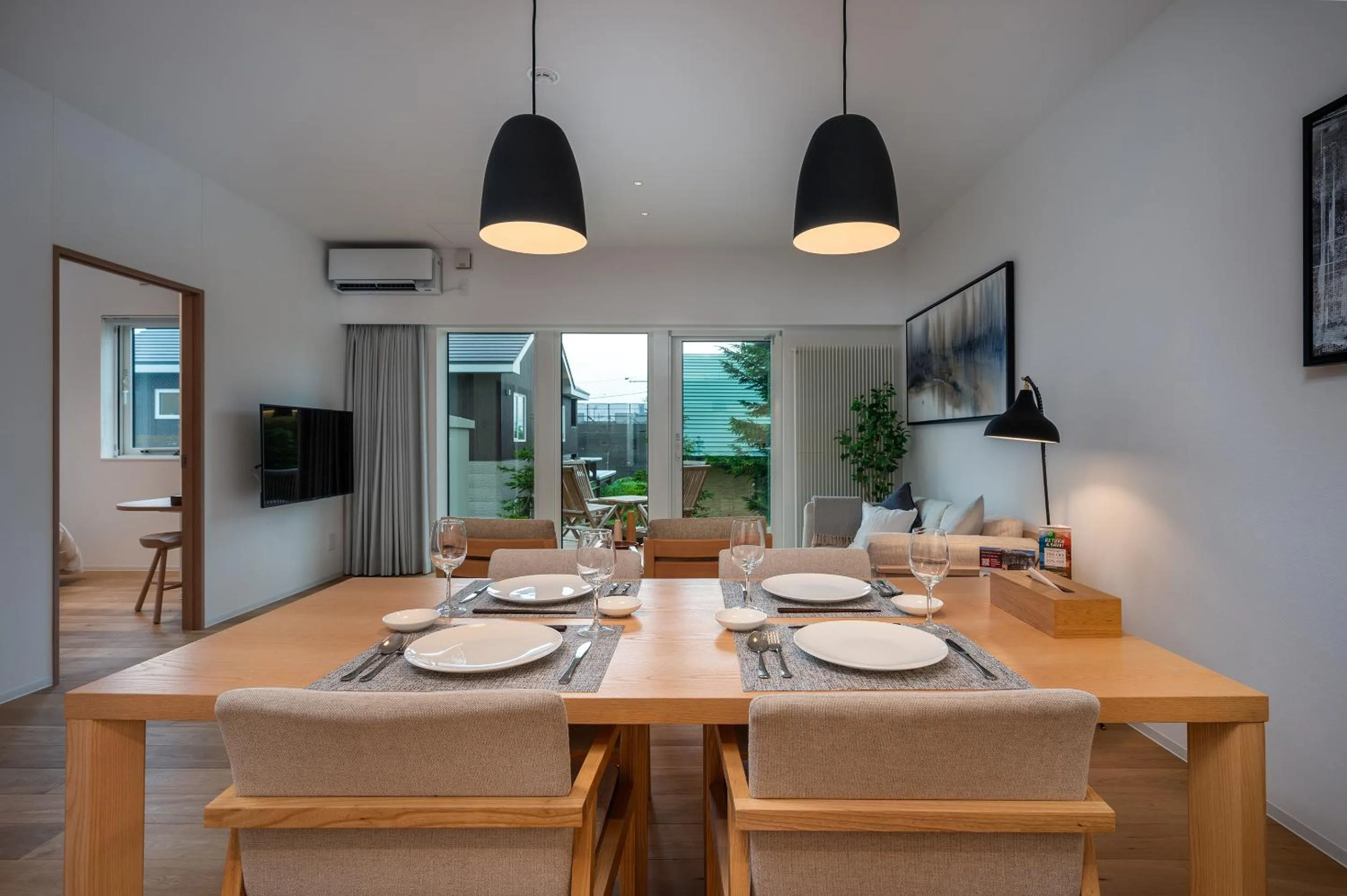 Dining area in Kaku Place by H2 Life