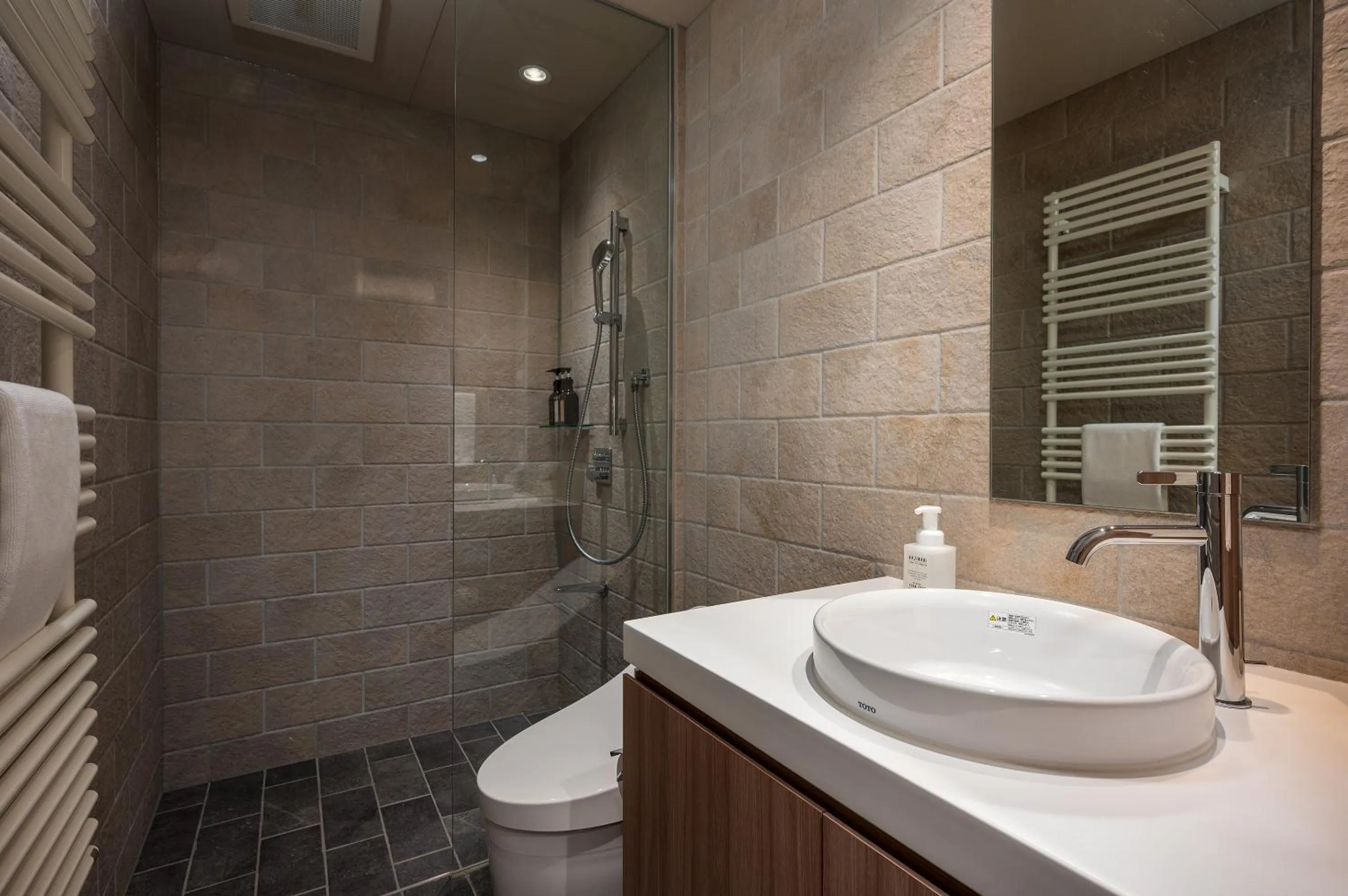 Bathroom in Kaku Place by H2 Life