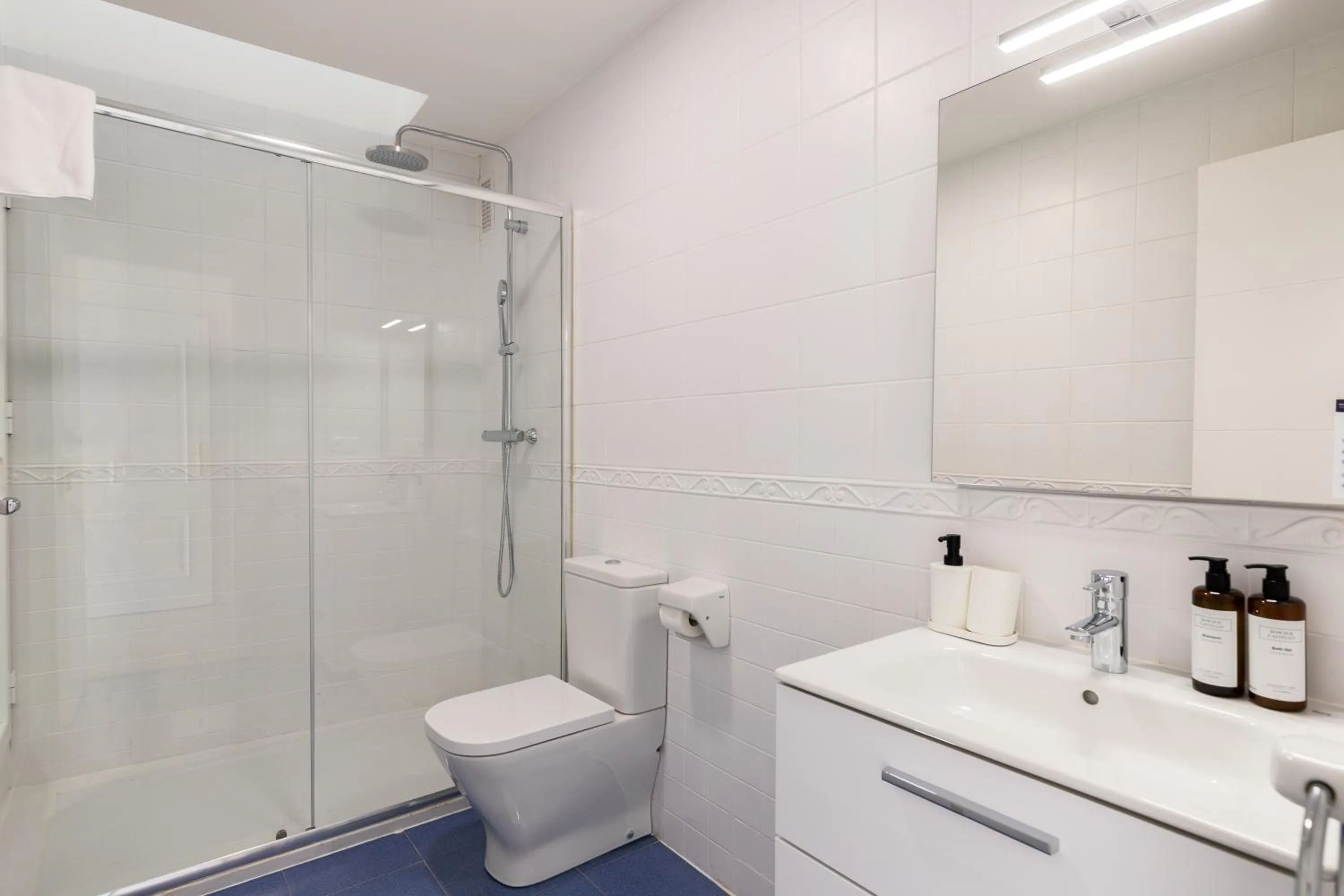 Toilet in Thyssen Boutique Apartments by Caleta Homes