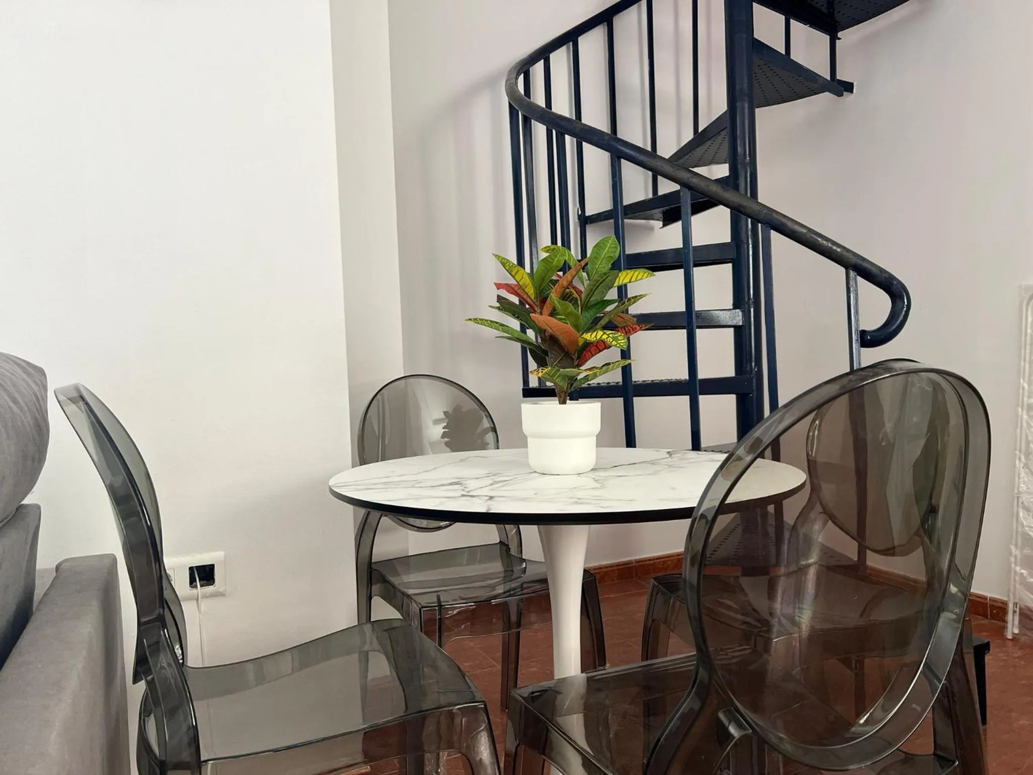 Seating area in Thyssen Boutique Apartments by Caleta Homes