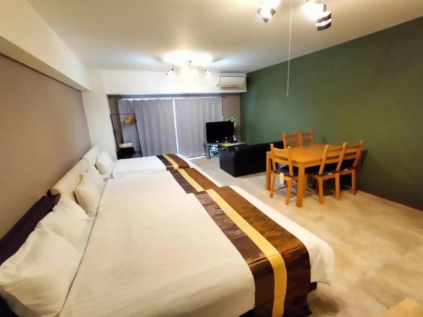 Photo of the whole room, Bed in Arkadia ef