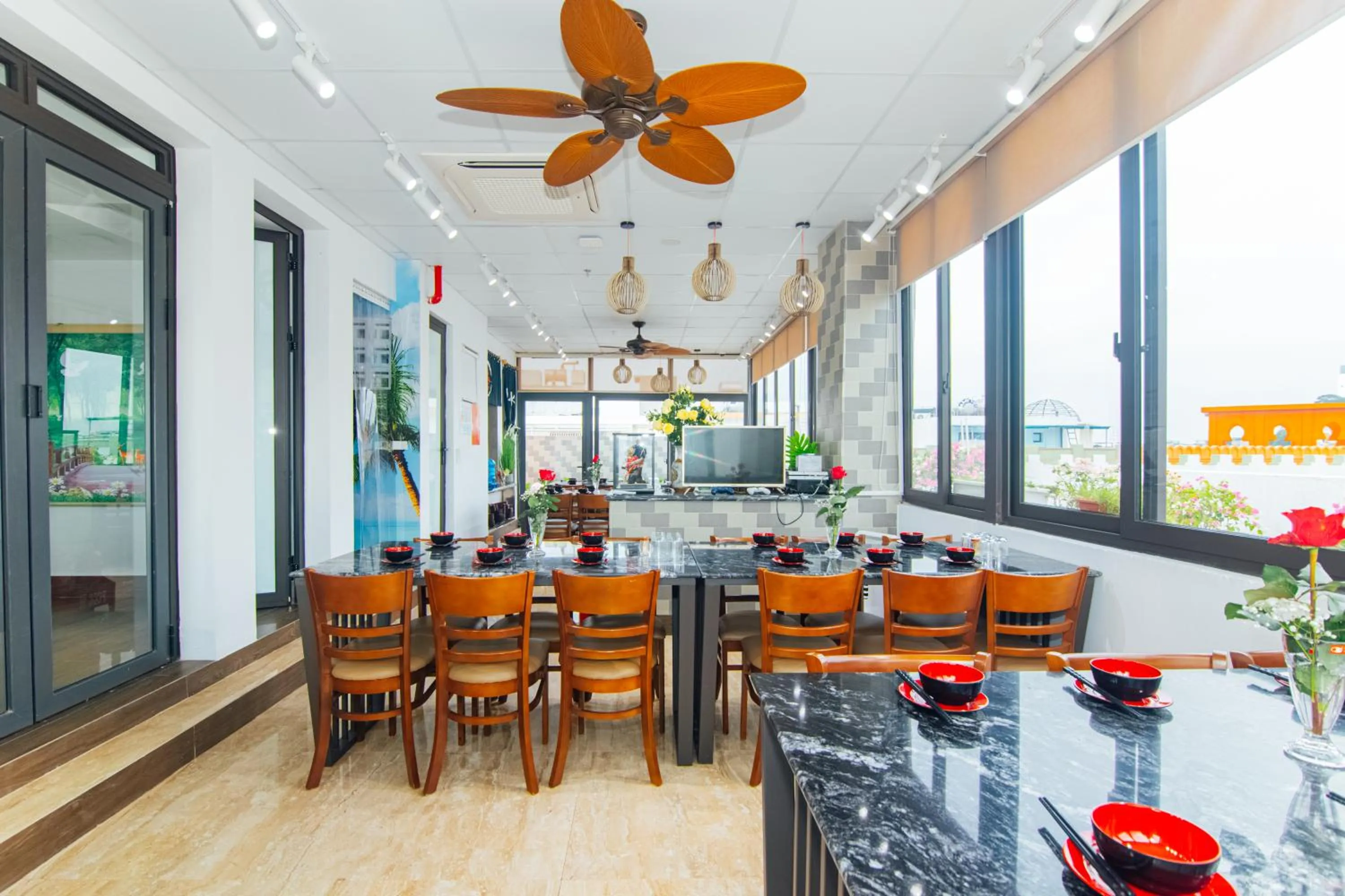 Restaurant/places to eat in Maruko Hạ Long Hotel