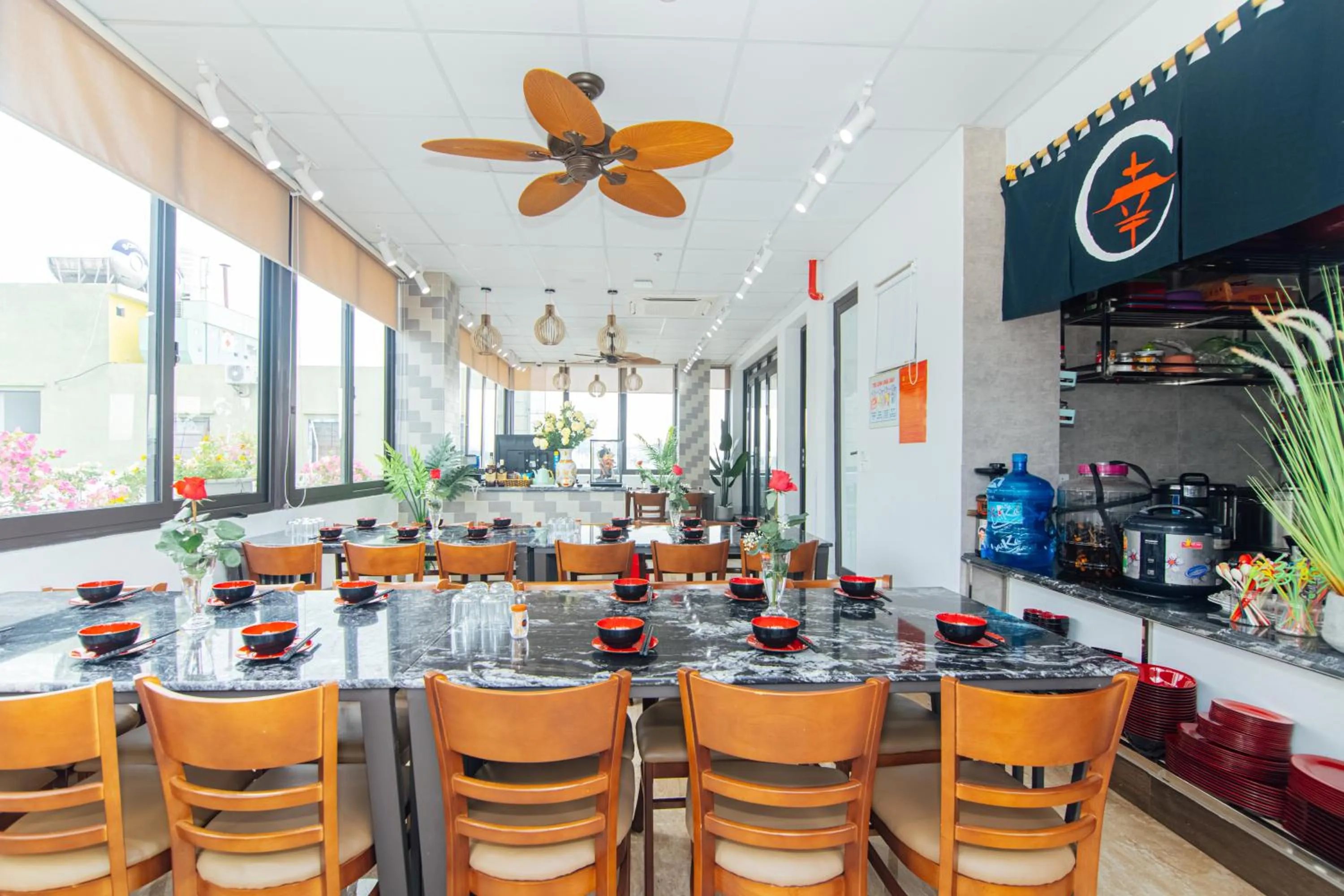 Restaurant/places to eat in Maruko Hạ Long Hotel