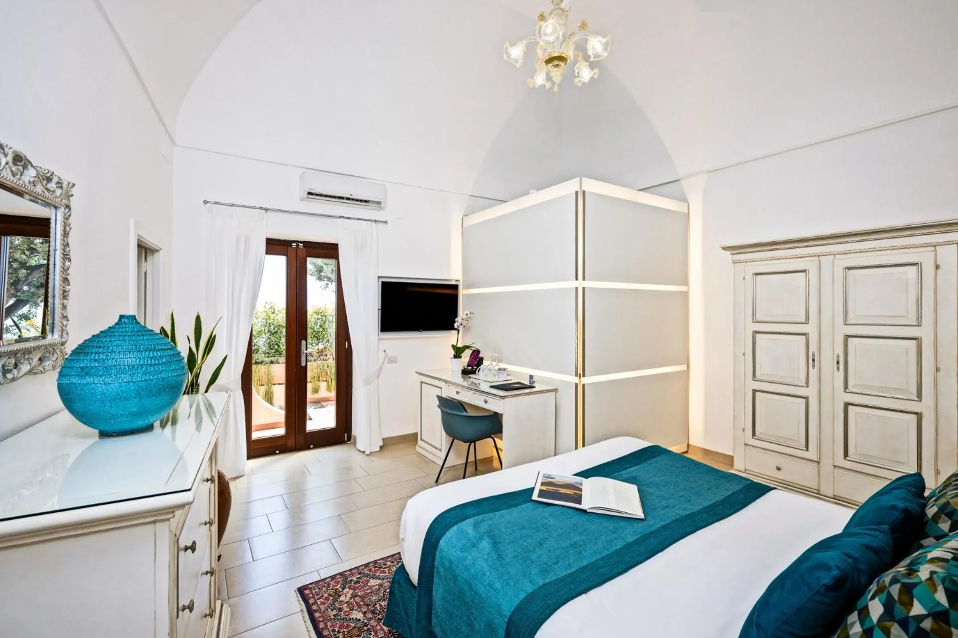 Bedroom, Bed in Hotel Villa Gabrisa