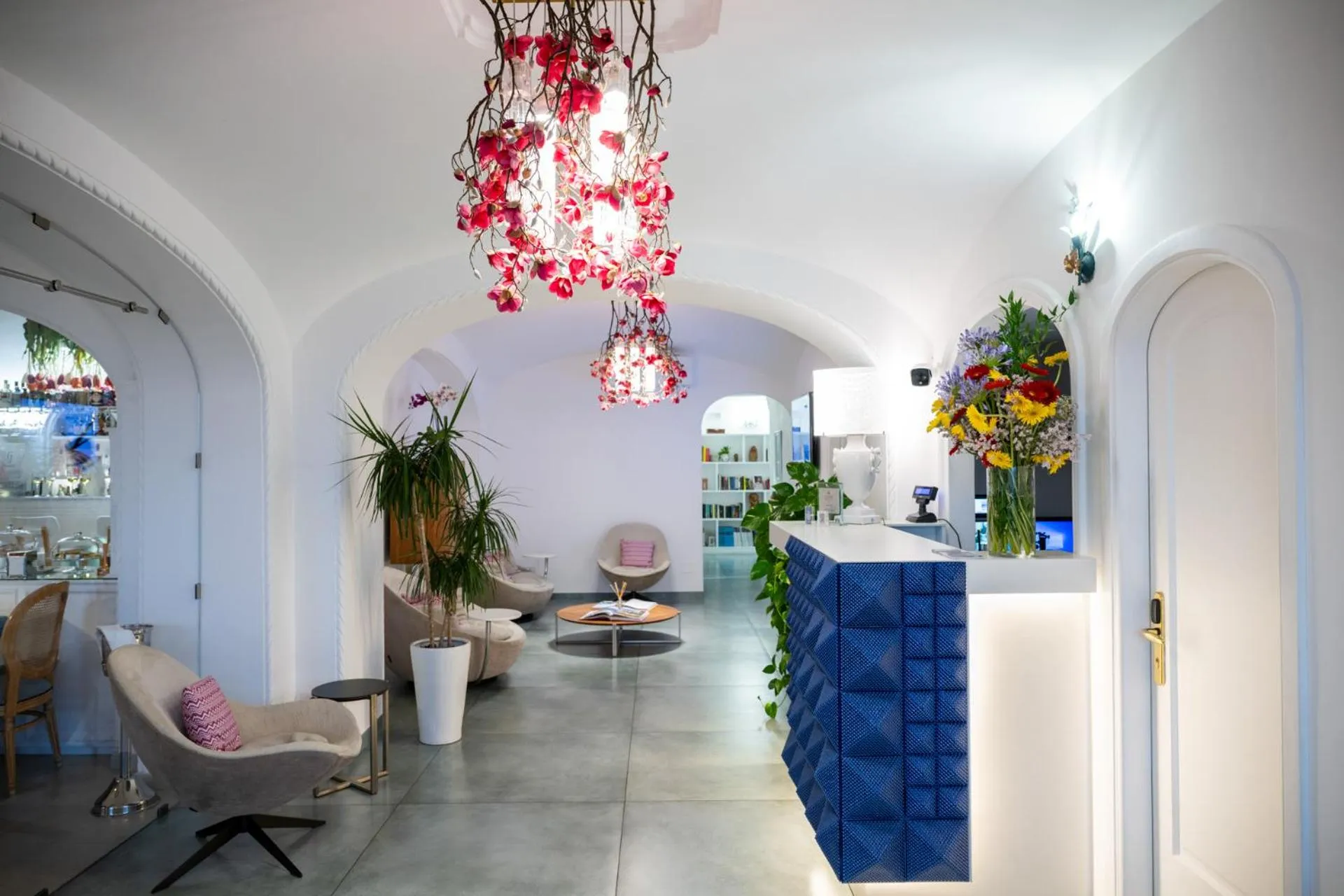 Communal lounge/ TV room in Hotel Villa Gabrisa