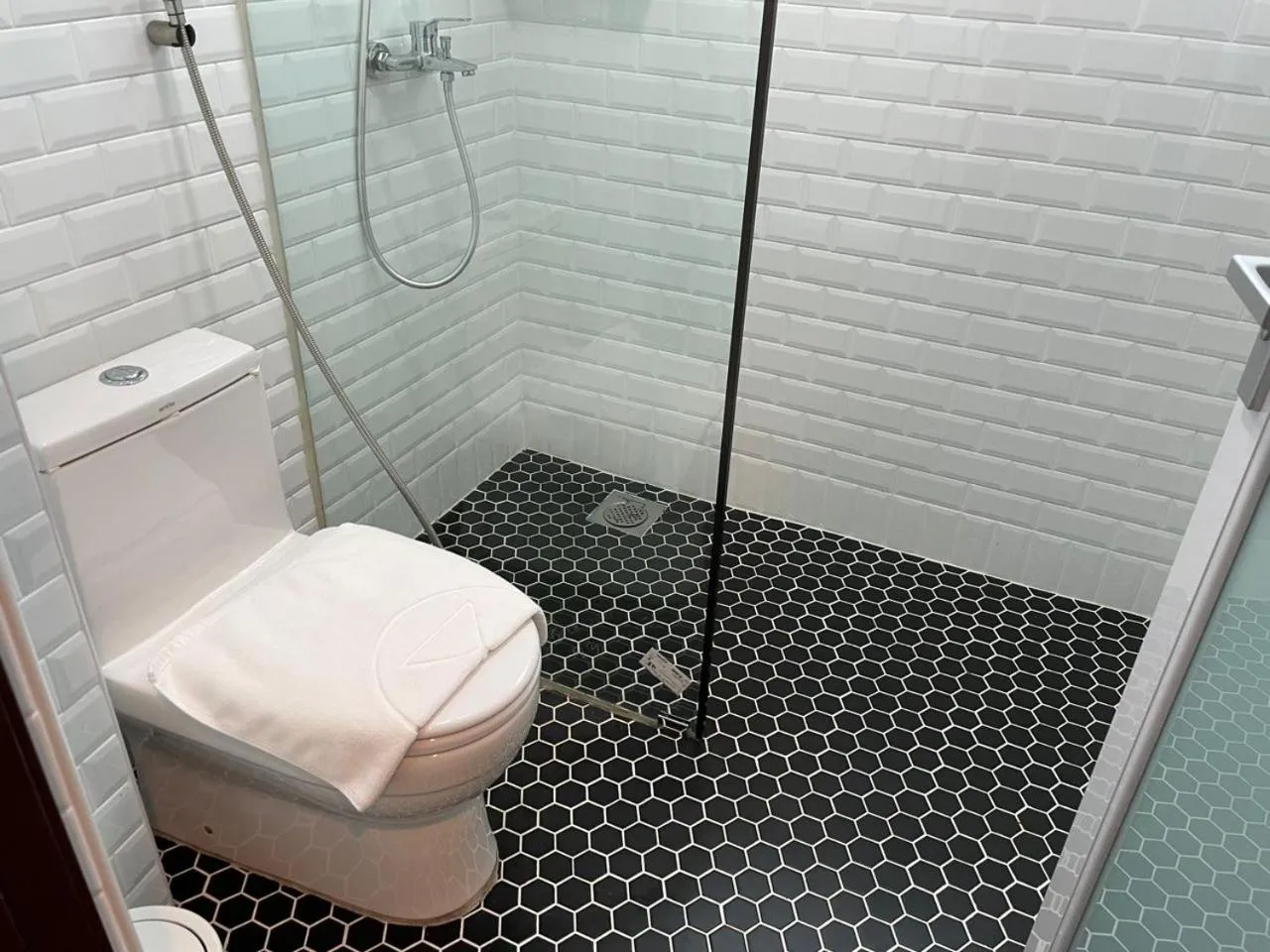 Bathroom in King's Lane Ipoh