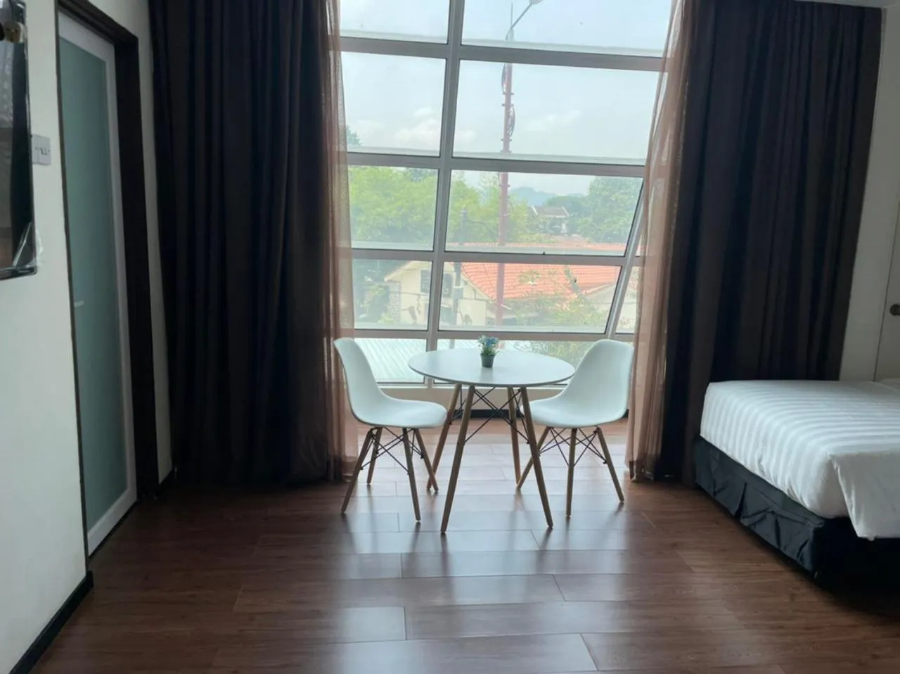 Living room, Bed in King's Lane Ipoh