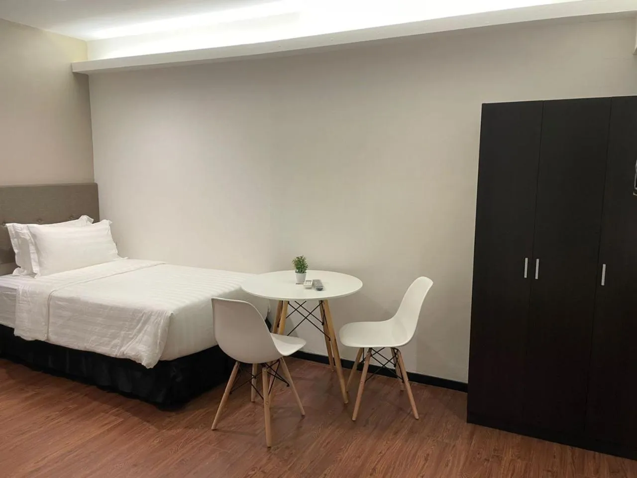 Bedroom, Bed in King's Lane Ipoh