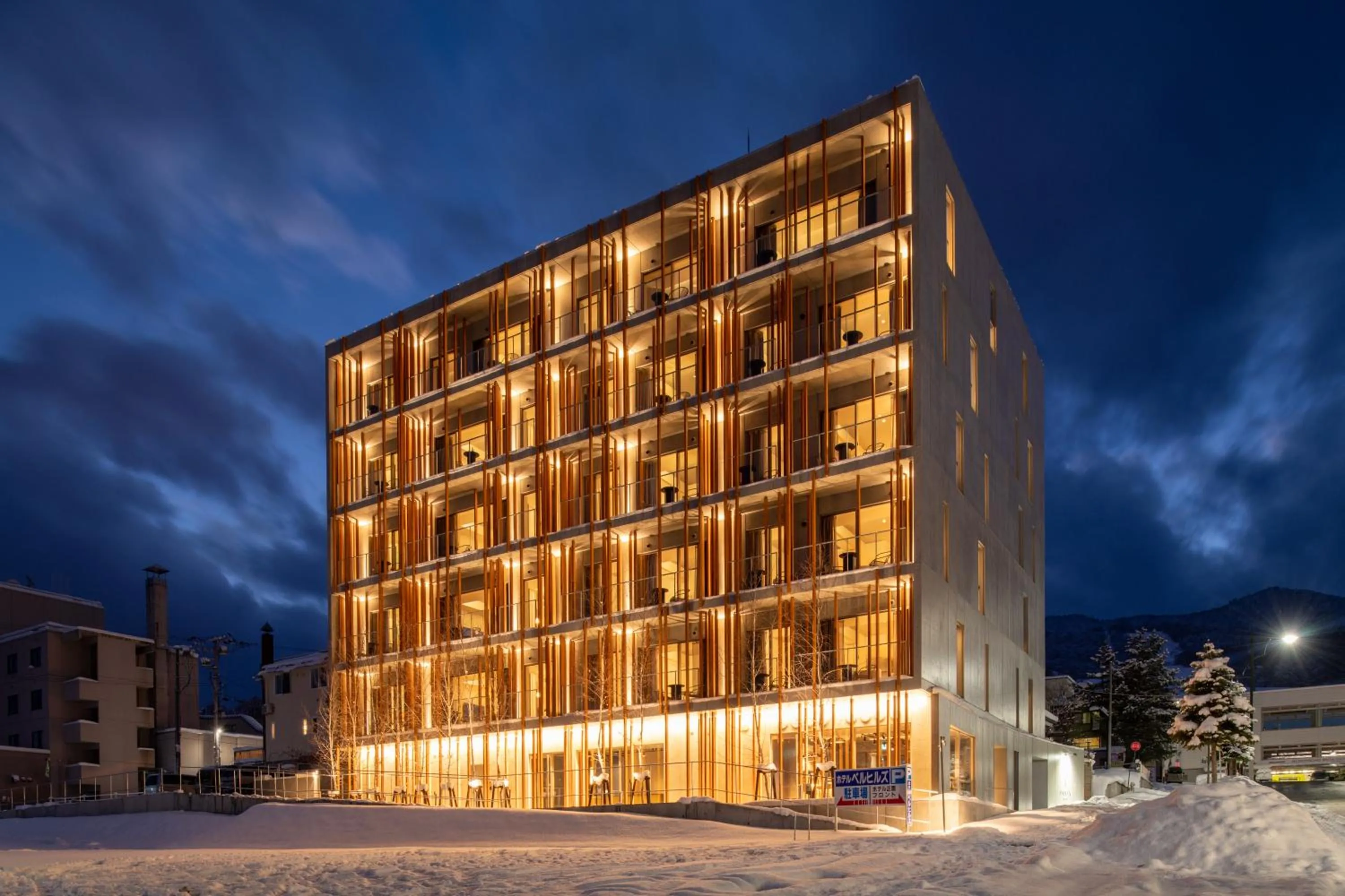 Property building in Fenix West