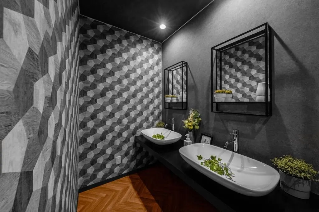 Bathroom in The SECRET