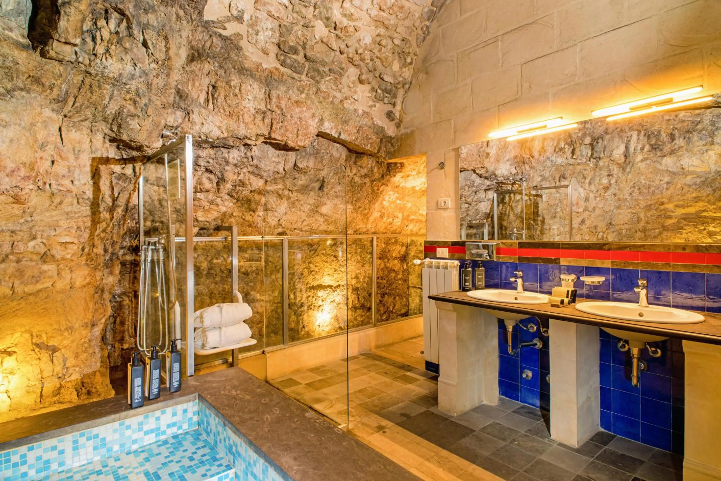 Bathroom in Locanda Don Serafino Historical Boutique Hotel