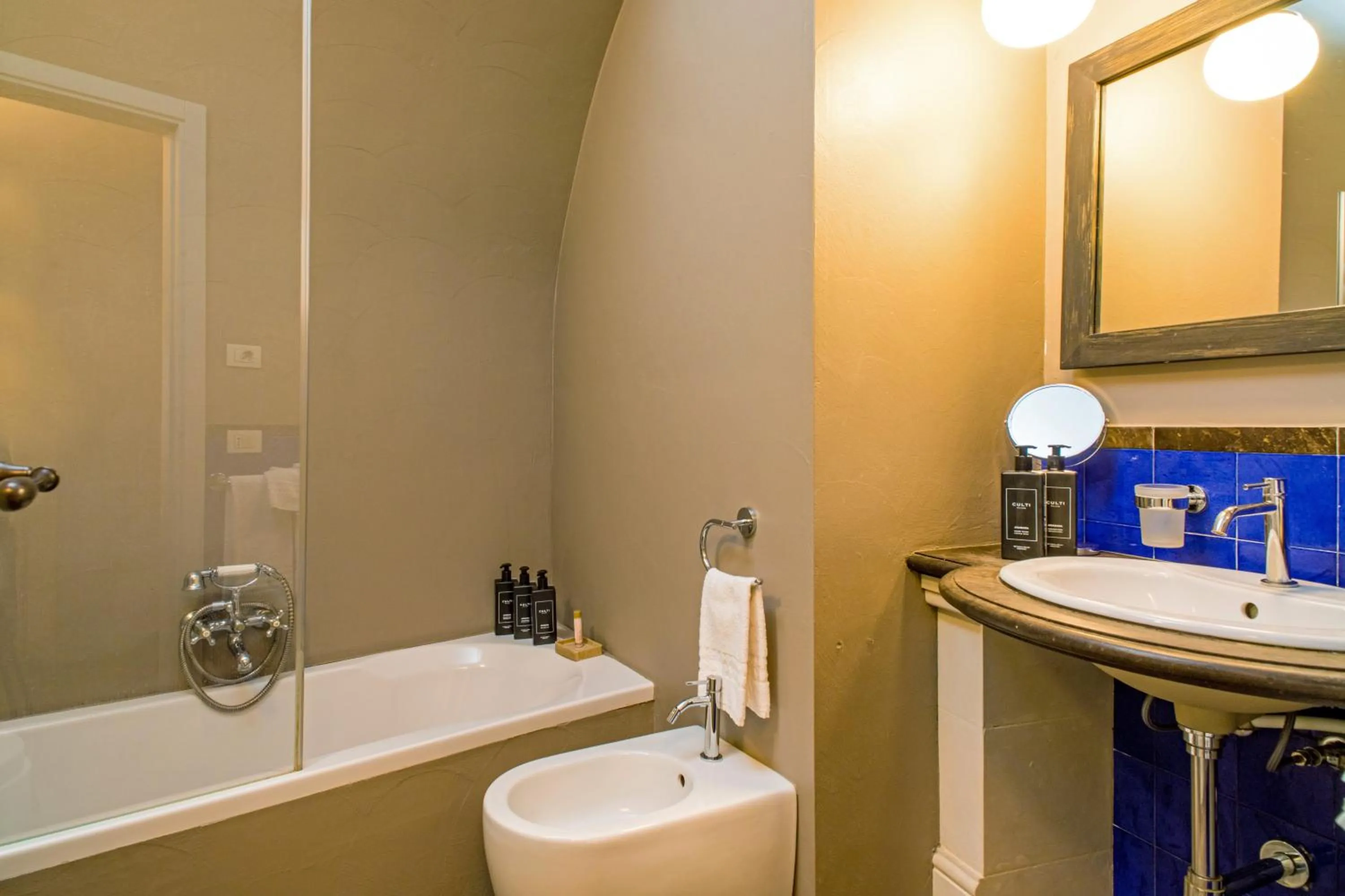 Bathroom in Locanda Don Serafino Historical Boutique Hotel