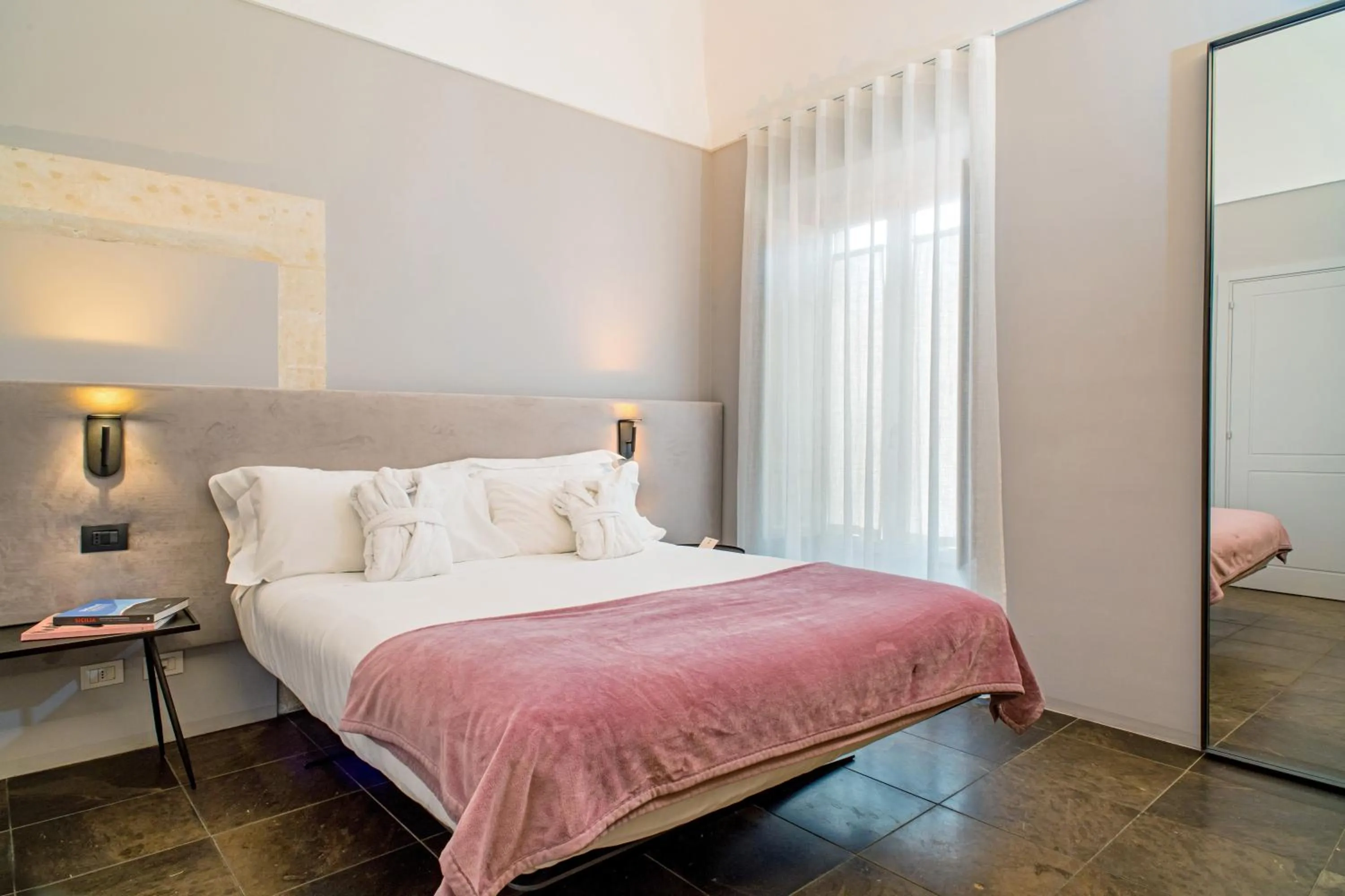 Bedroom, Bed in Locanda Don Serafino Historical Boutique Hotel