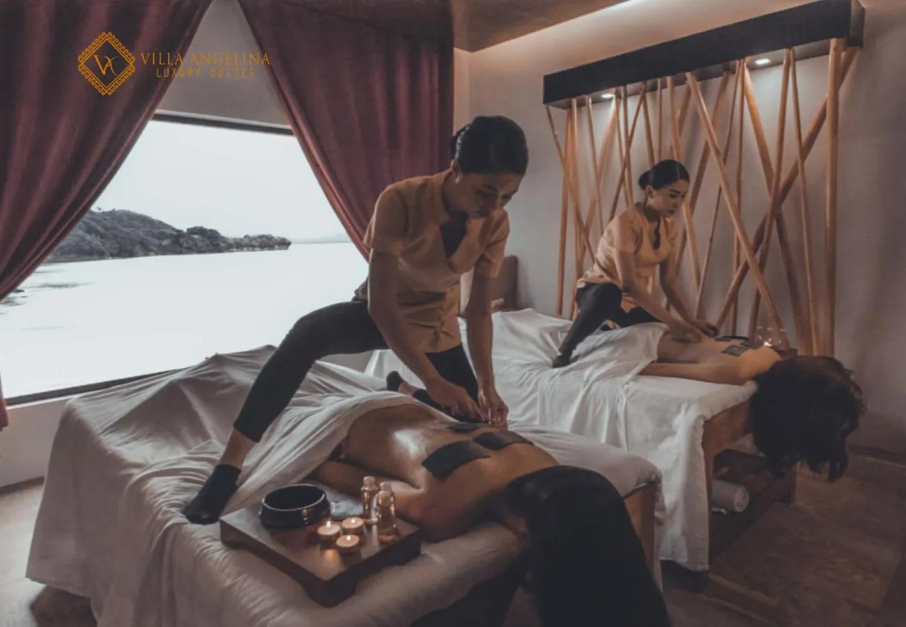 Massage in Villa Angelina Luxury Suites