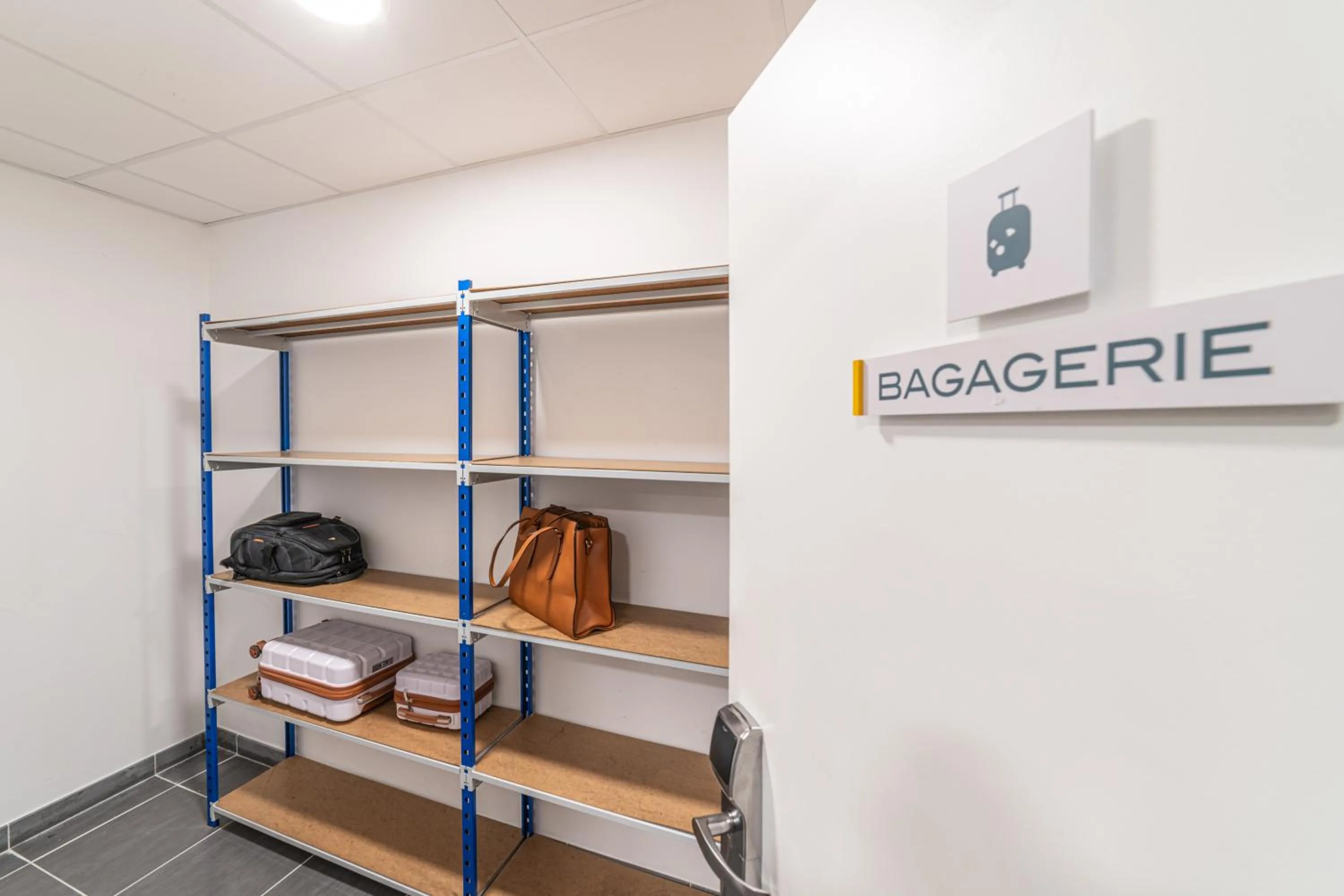 storage in Break & Home Clermont-Ferrand - Les Carmes Dechaux Appart'Hôtel