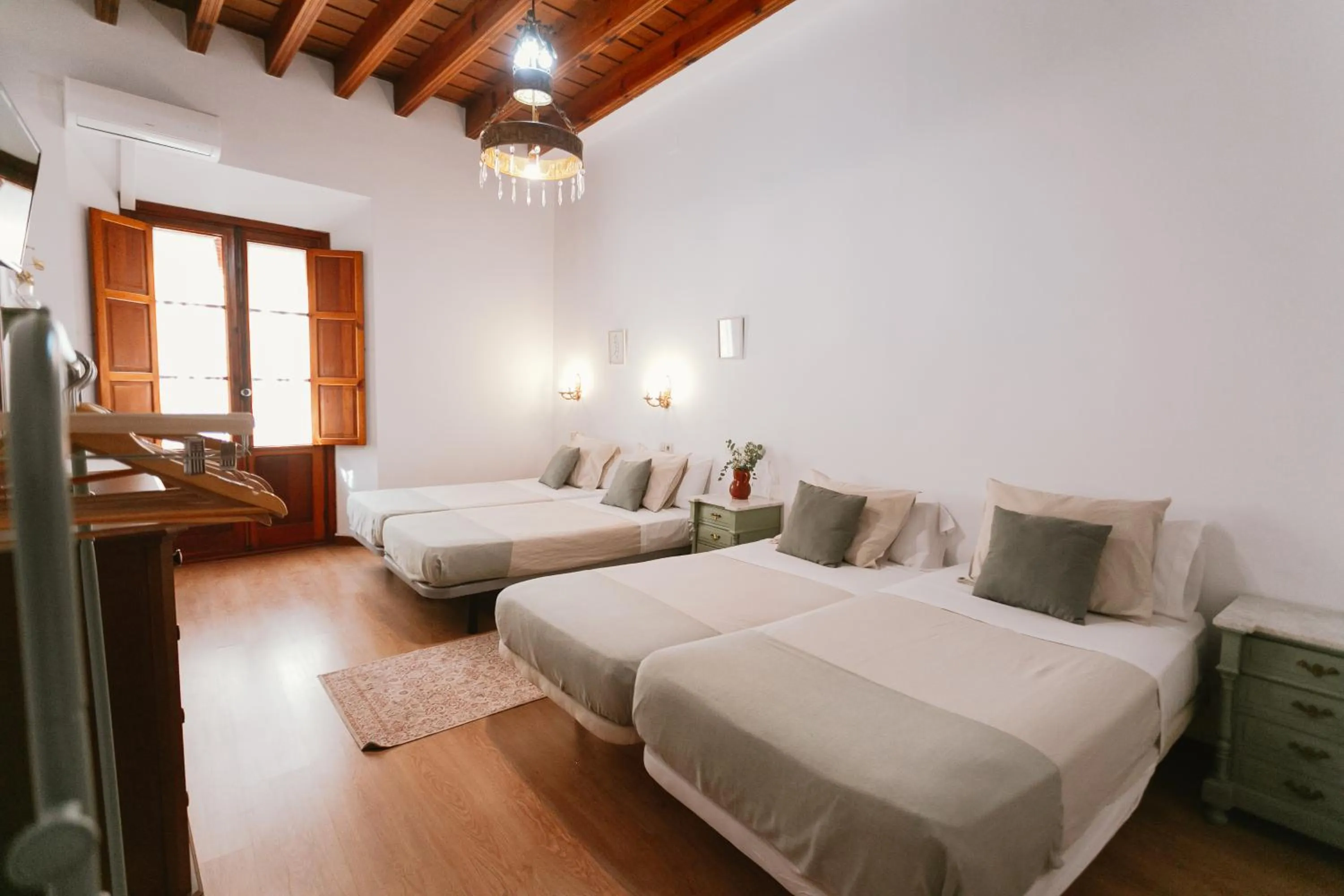 Photo of the whole room, Bed in One&lux Casa Maravillas Rooms