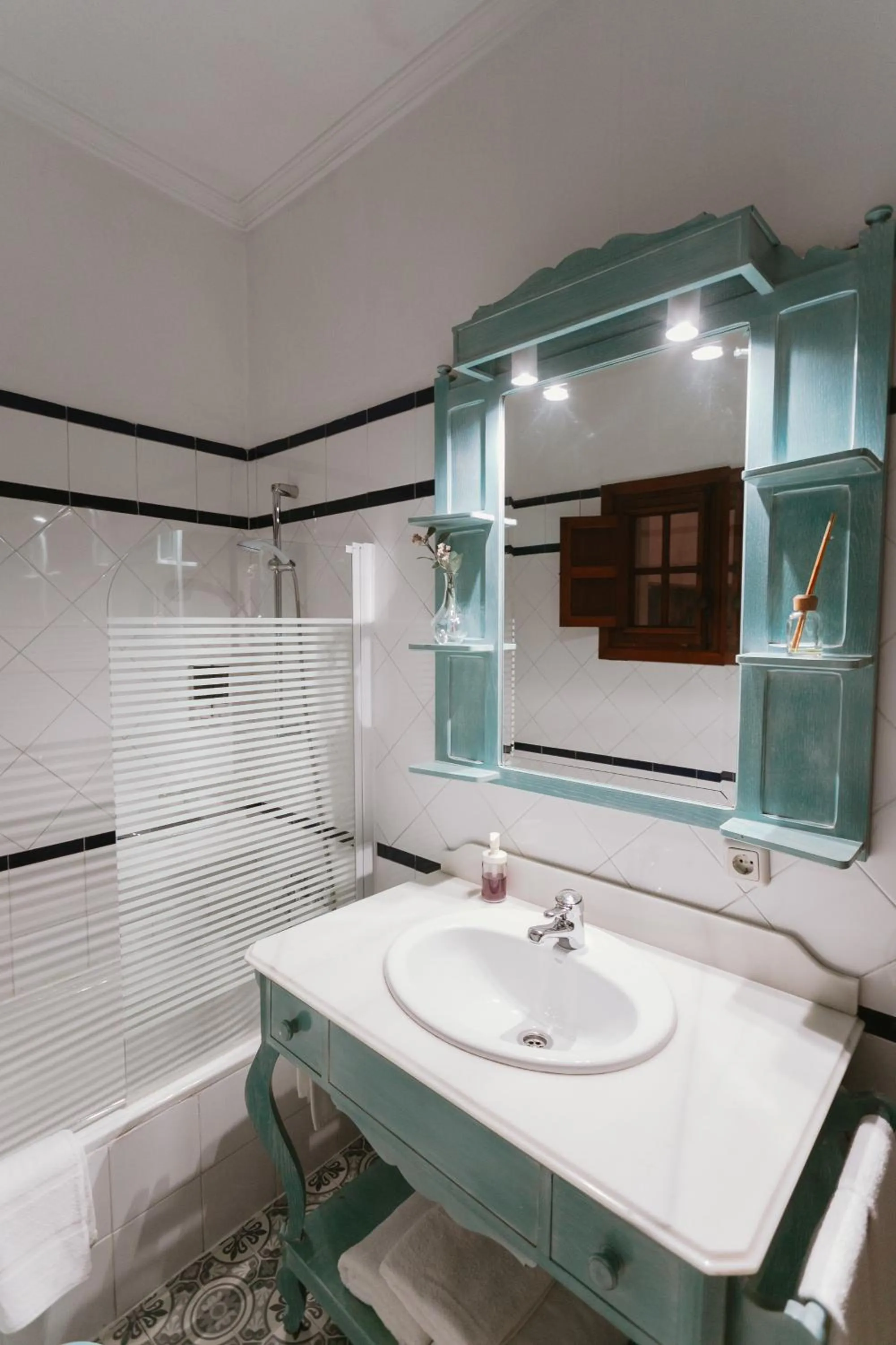 Bathroom in One&lux Casa Maravillas Rooms