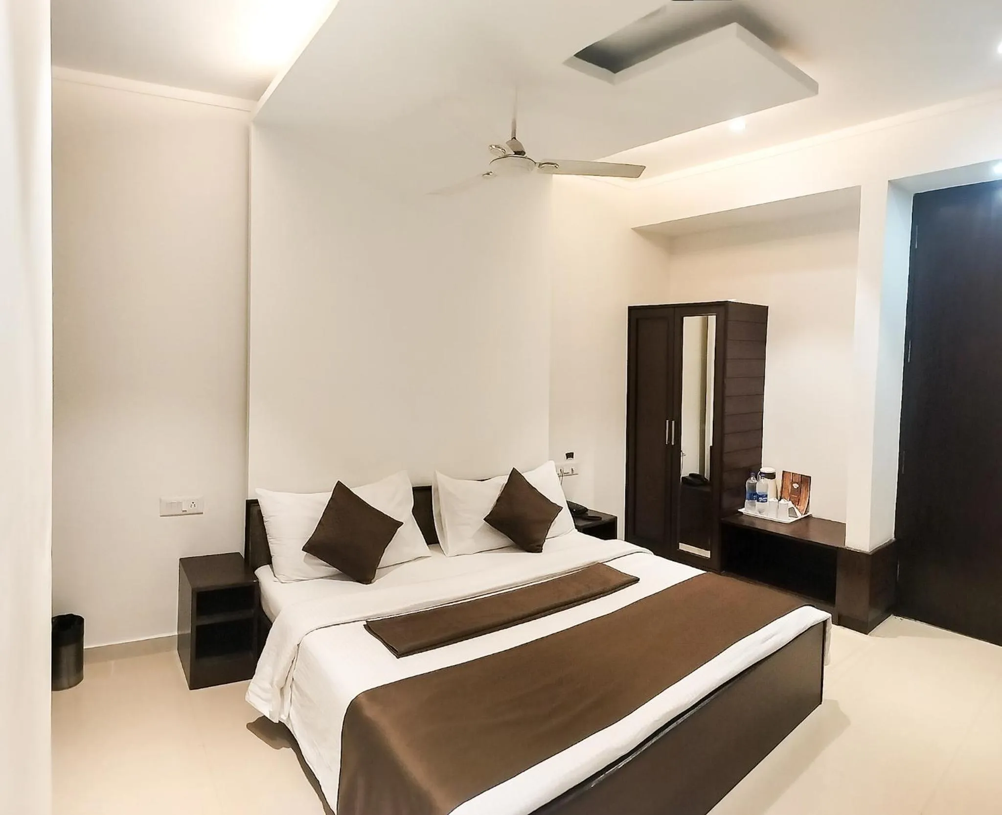 Bed in The Wind Cross